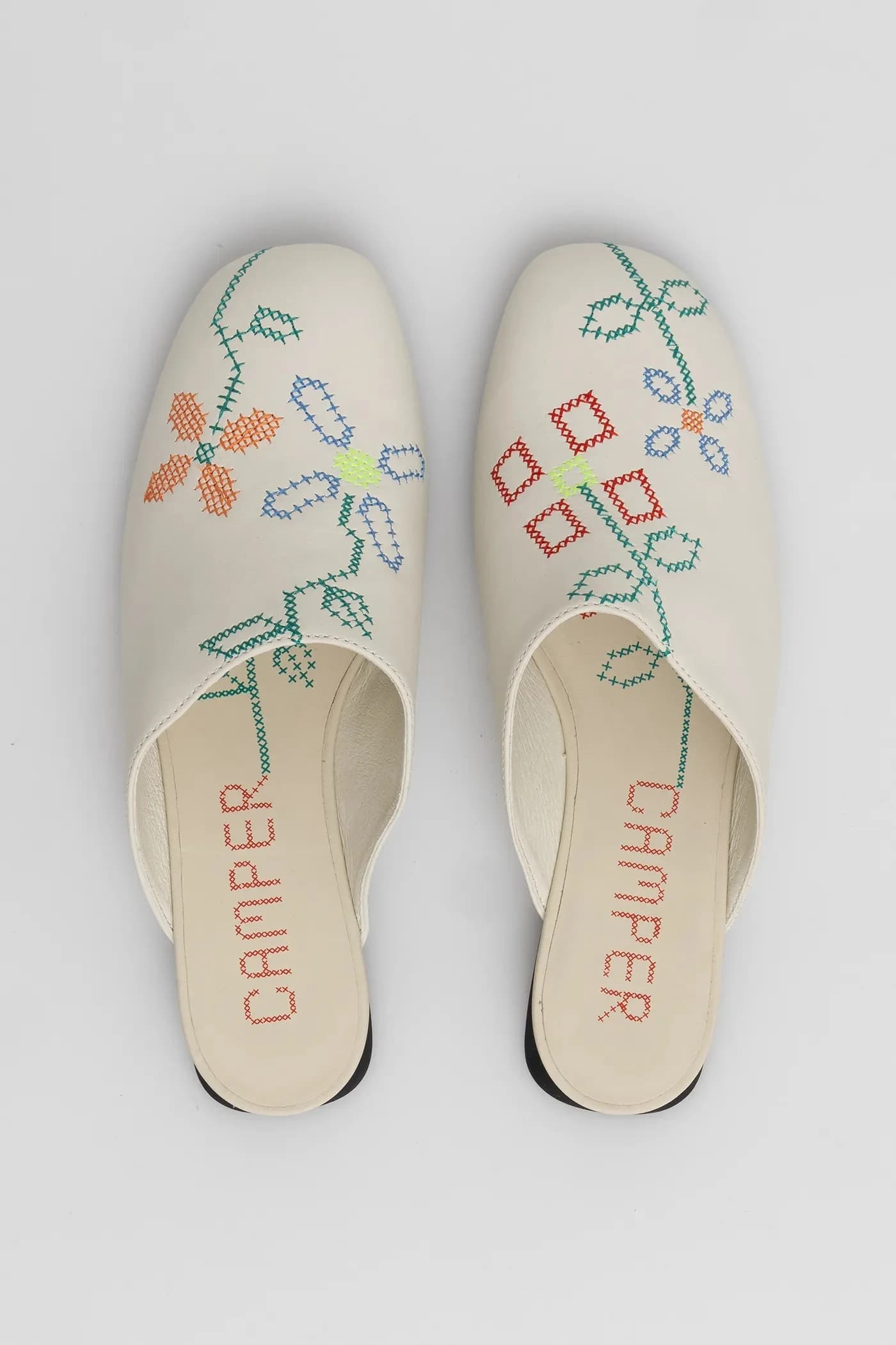 шлепанцы из стеклопластиковой кожи