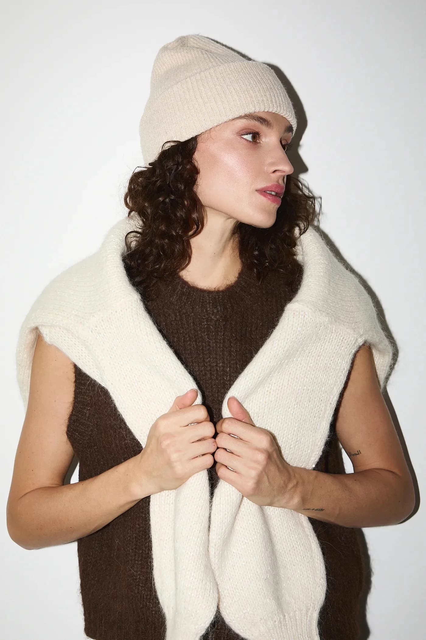 Шапка из смесовой шерсти