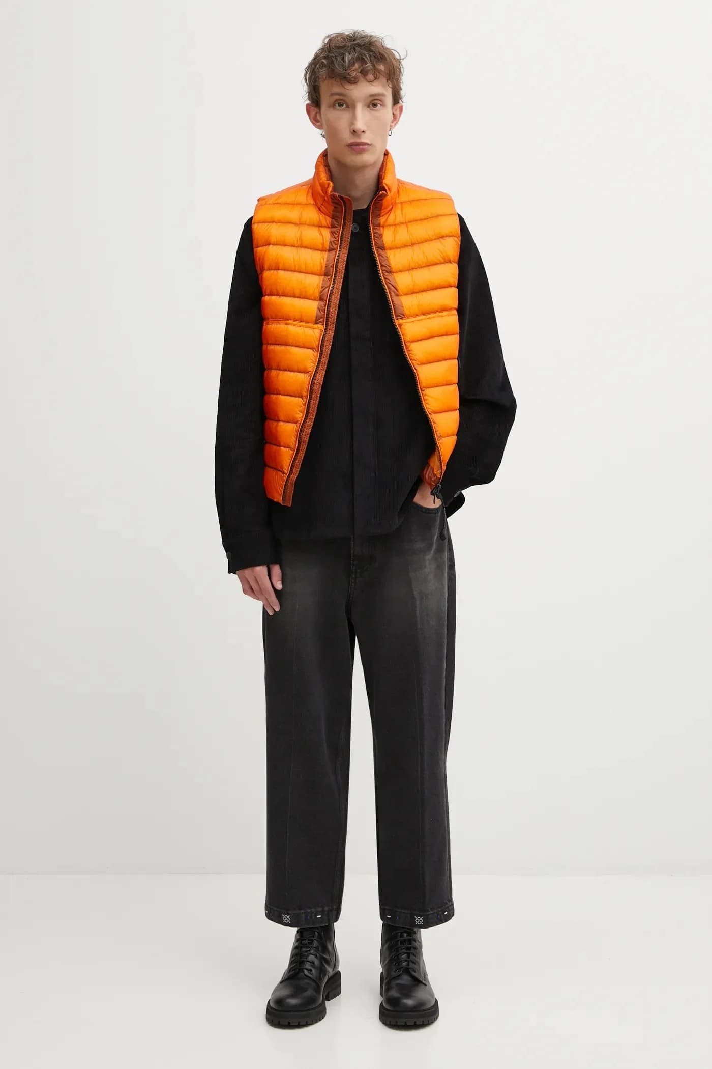 Пуховой жилет - фото 7