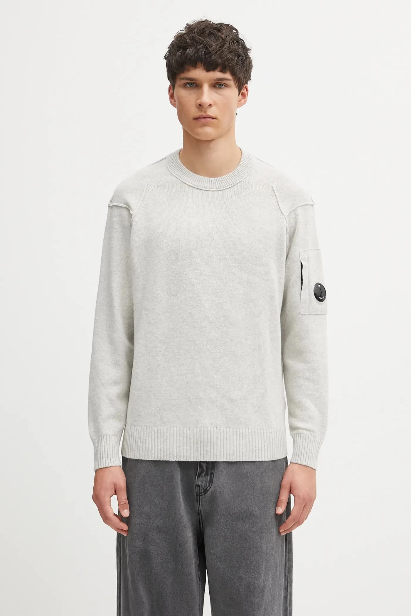 Шерстяной свитер