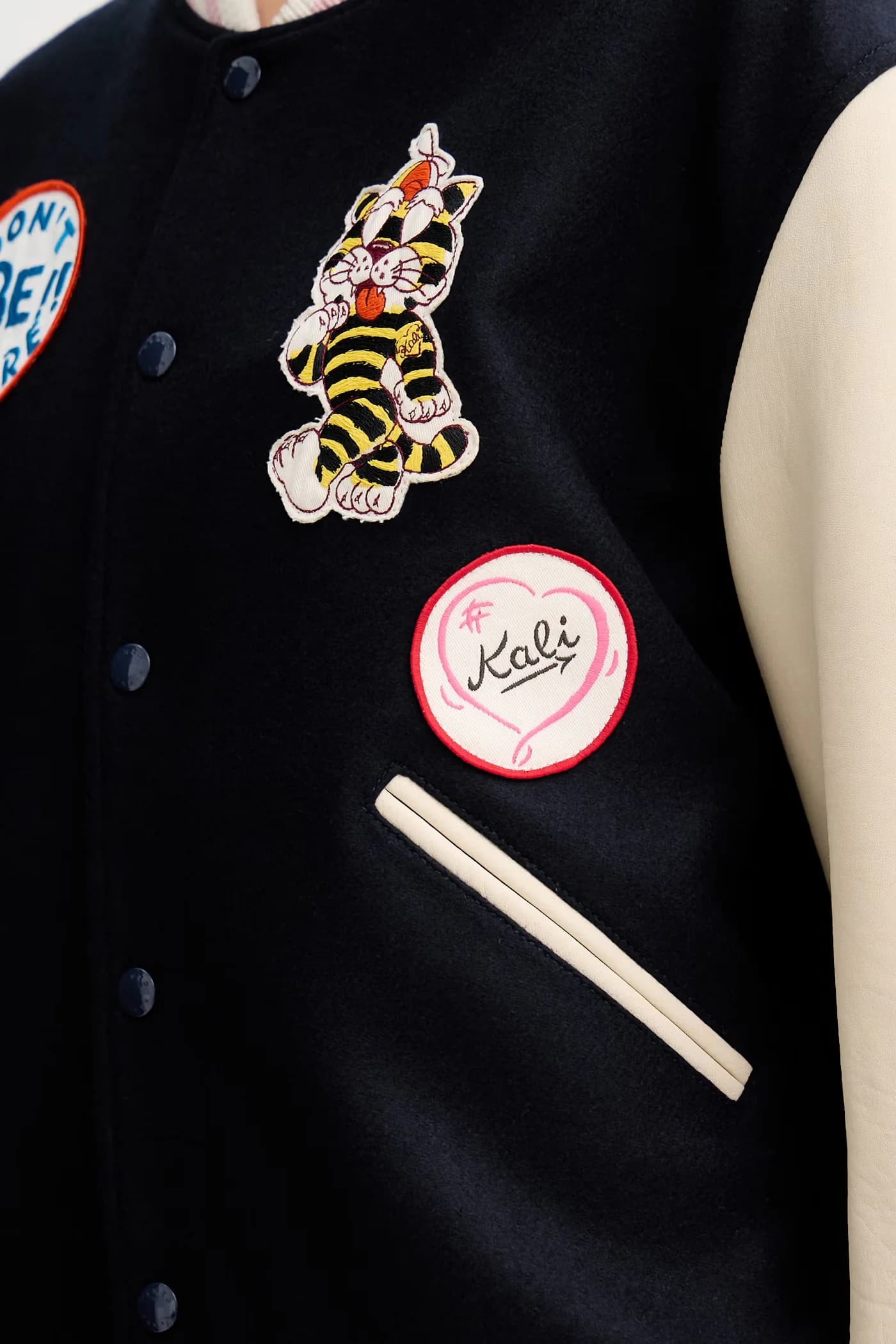 Женский шерстяной бомбер - фото 5