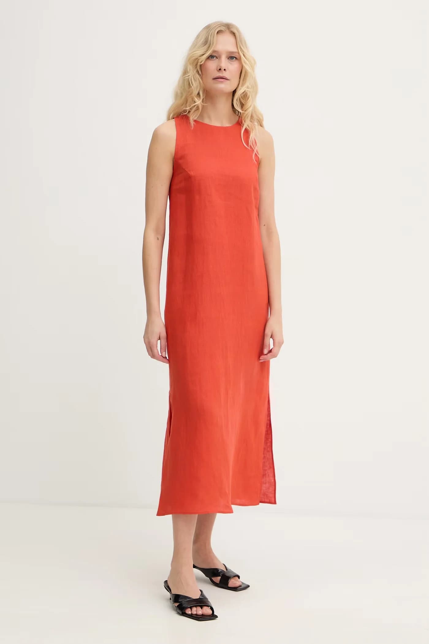 Льняное летнее платье Emme от Marella