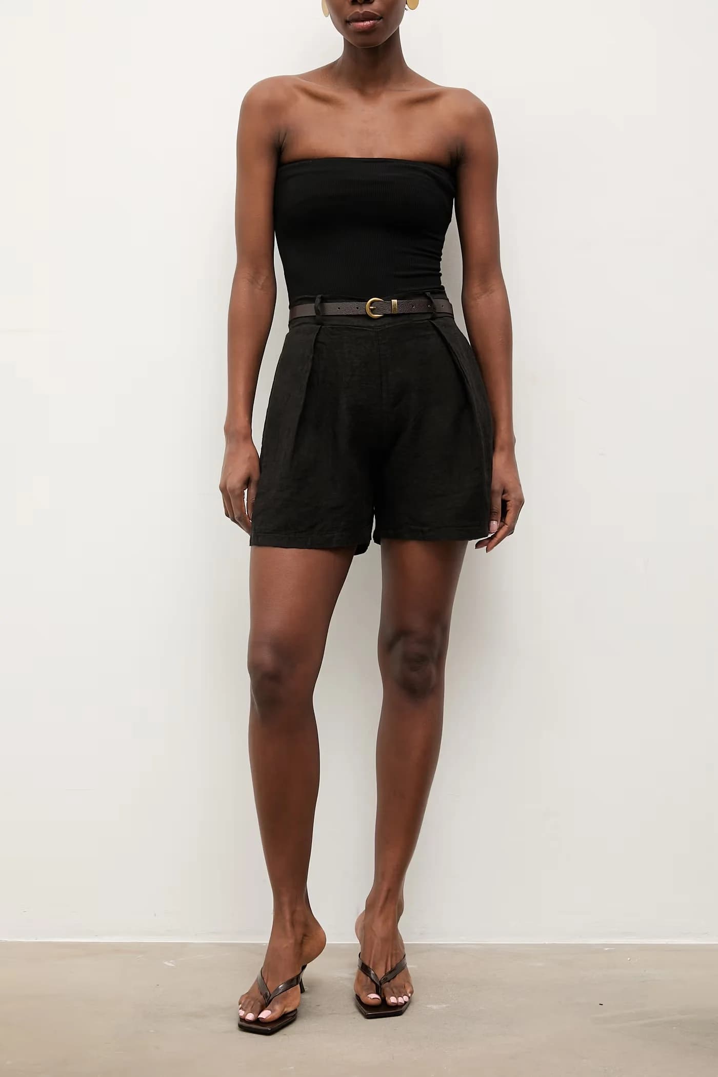 Женские льняные шорты