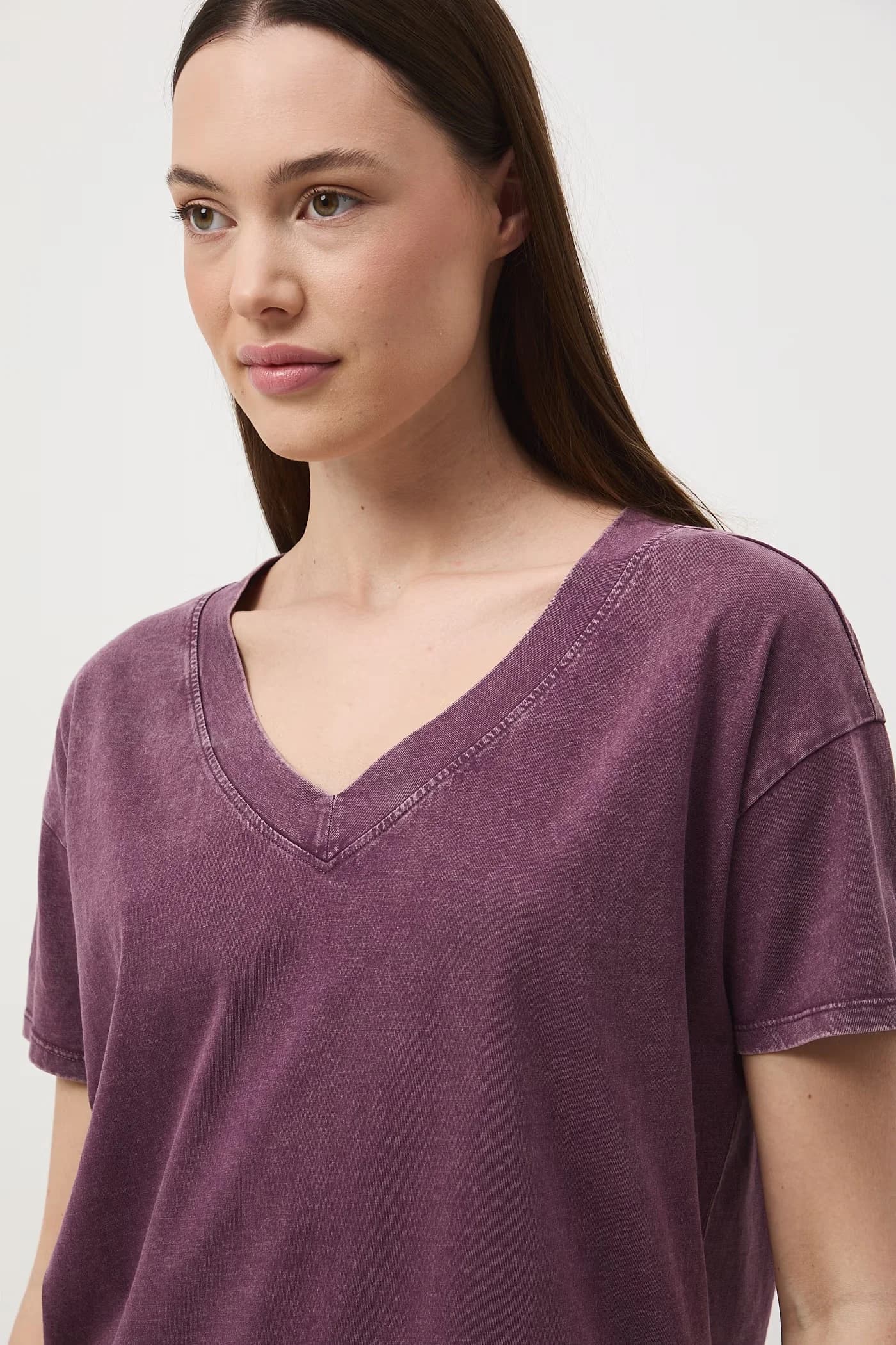 Женская хлопковая футболка оверсайз - фото 4