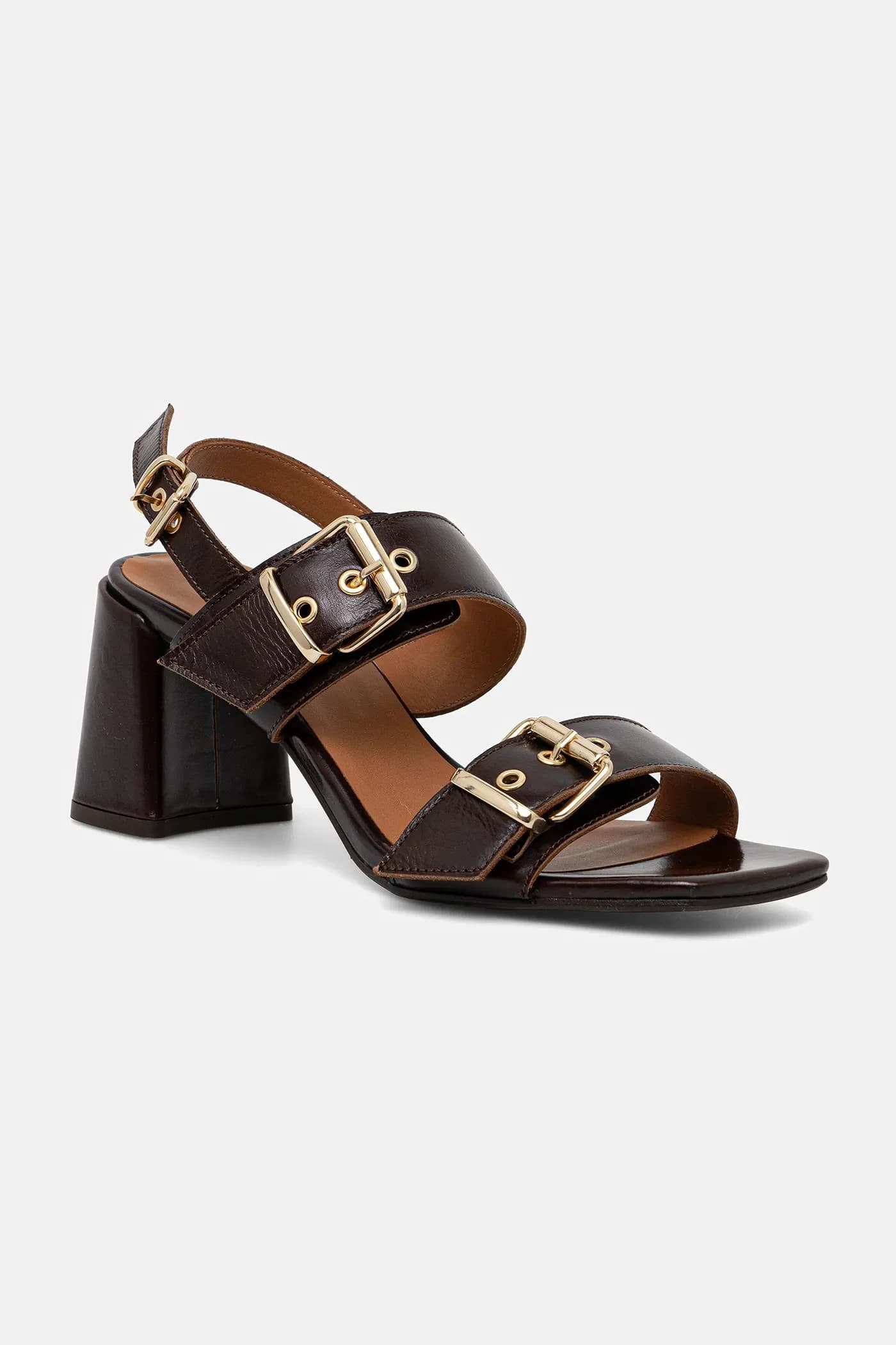 Кожаные сандалии
