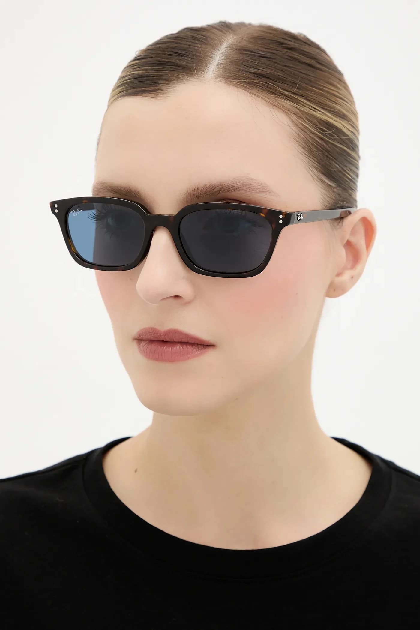 Солнцезащитные очки - фото 3