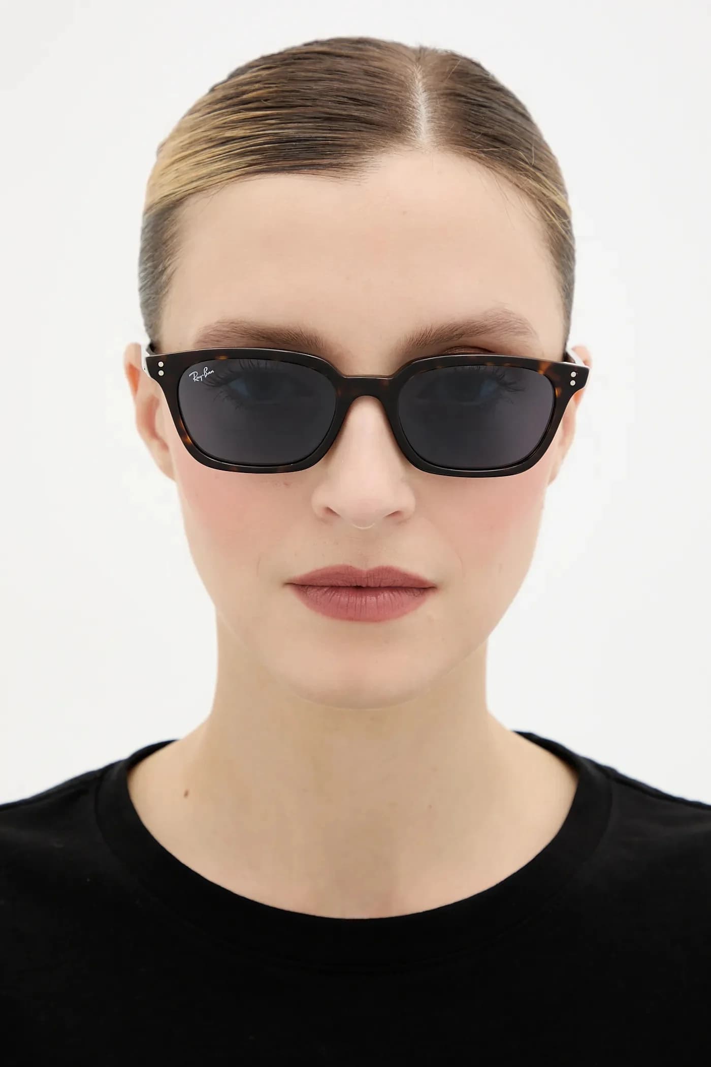 Солнцезащитные очки - фото 9