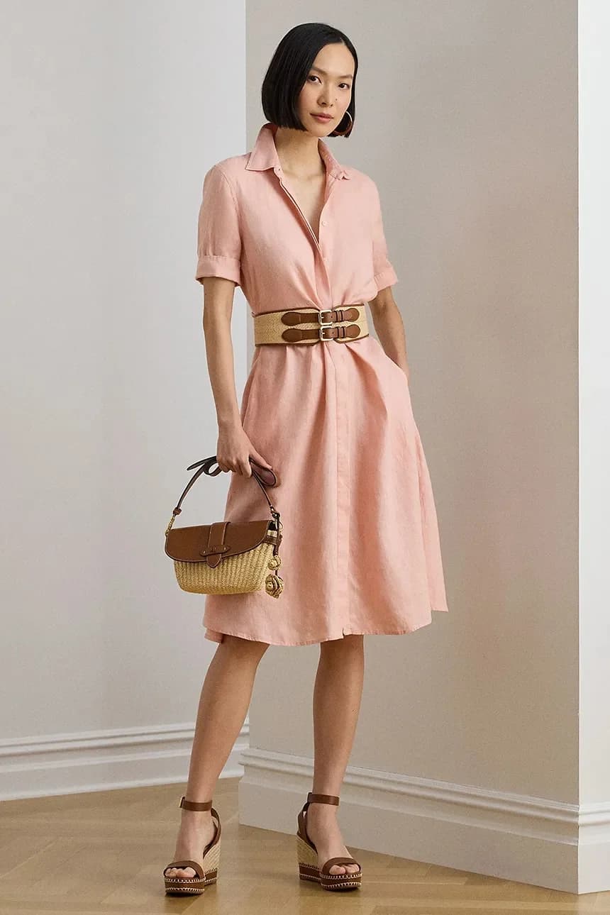 Расклешенное льняное платье