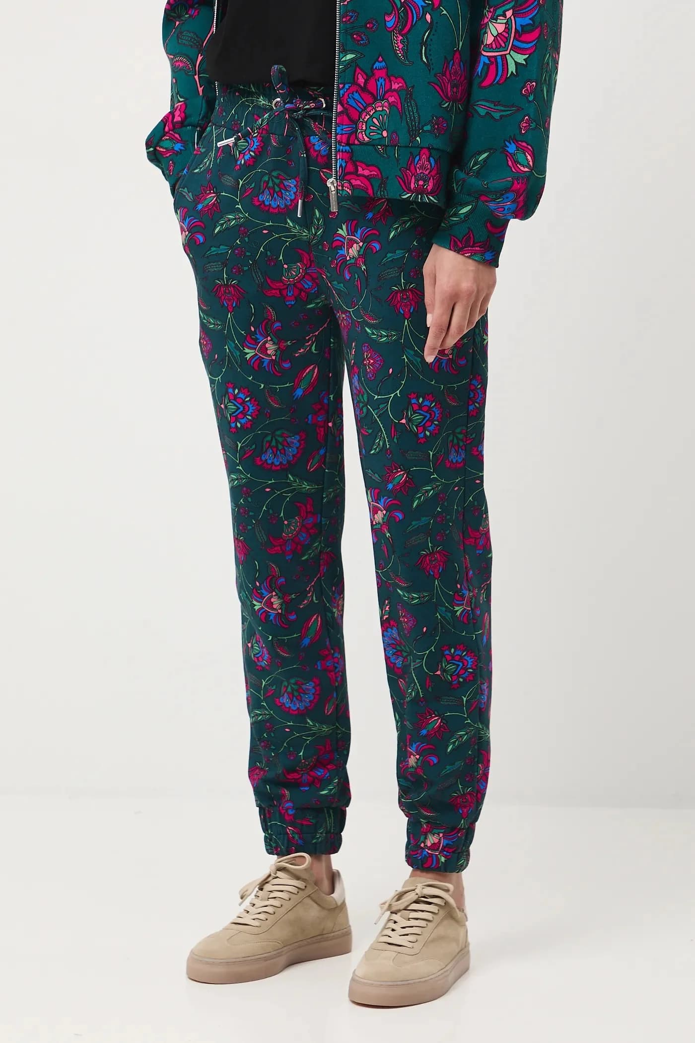 Спортивные штаны