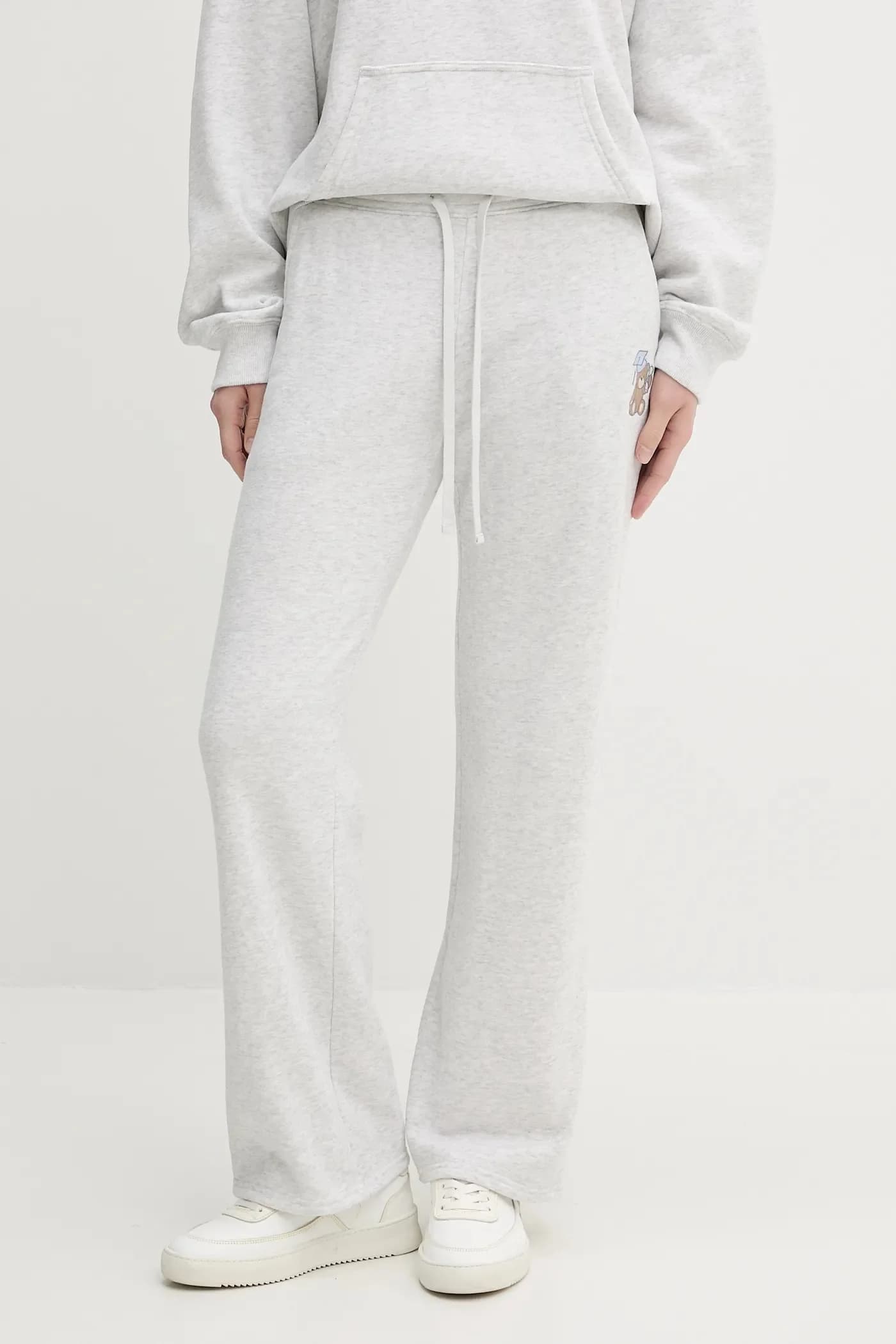 Спортивные штаны