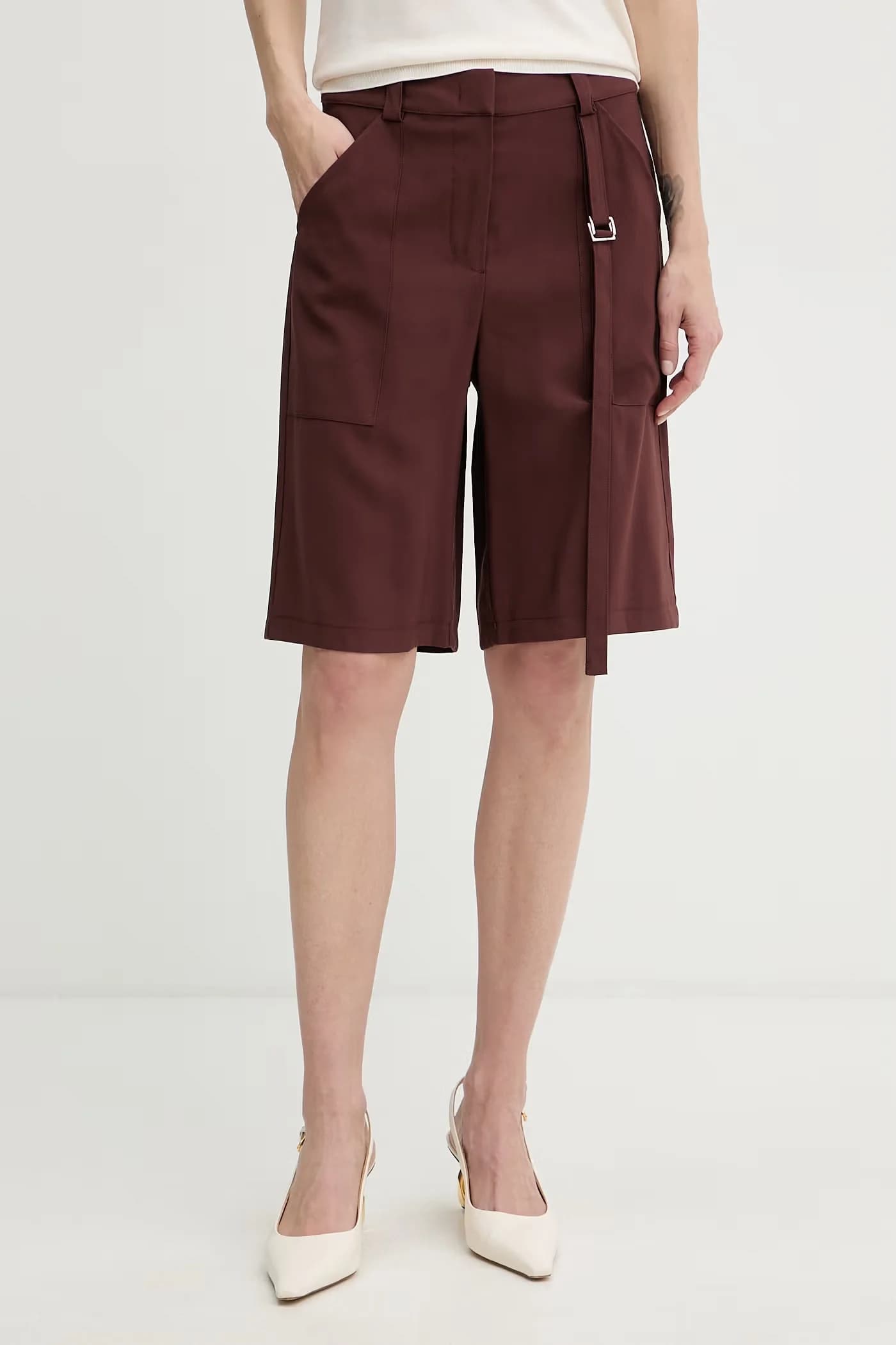 Элегантные женские шорты из вискозы.