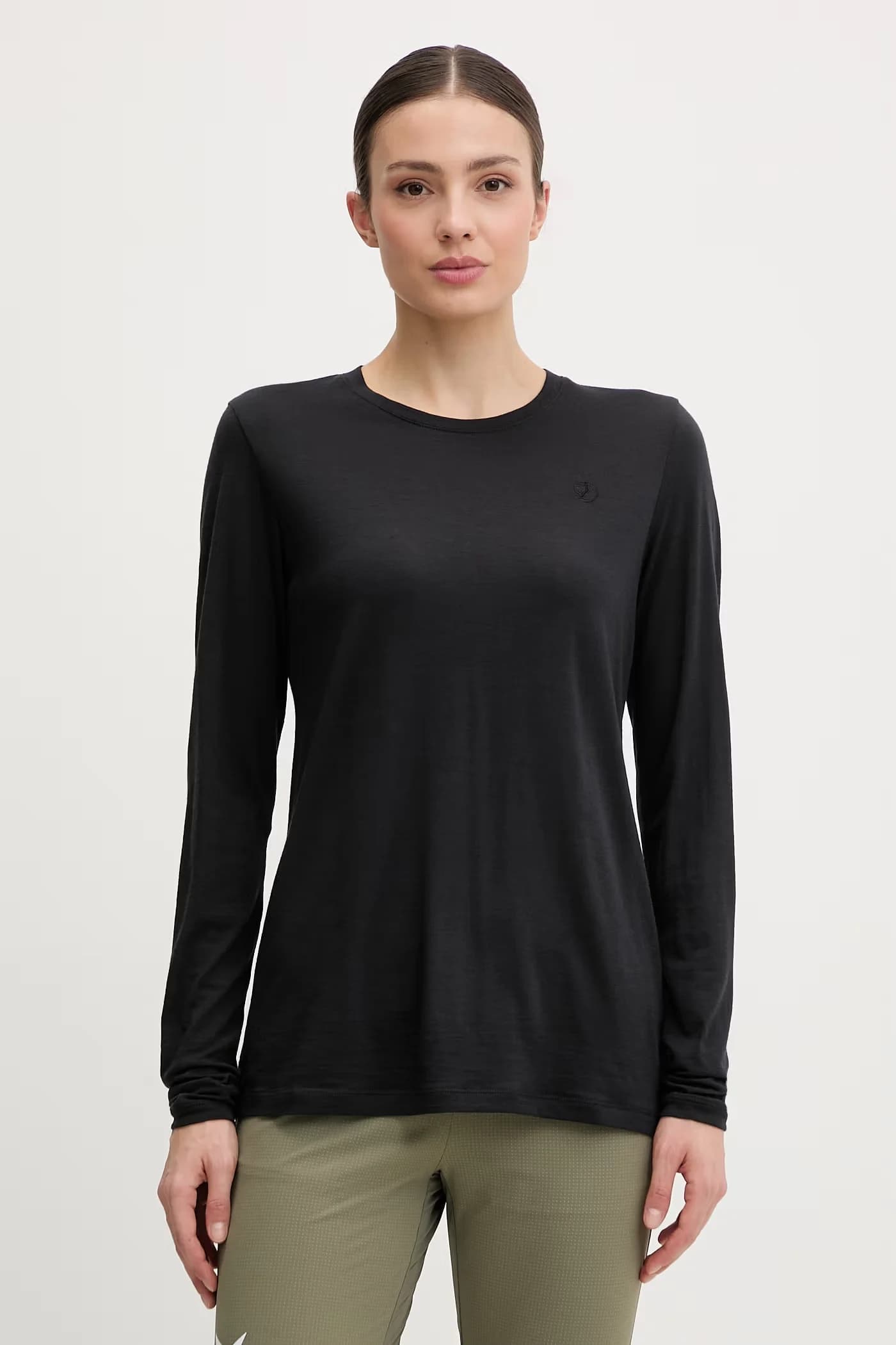 Женский лонгслив из шерсти абиско.