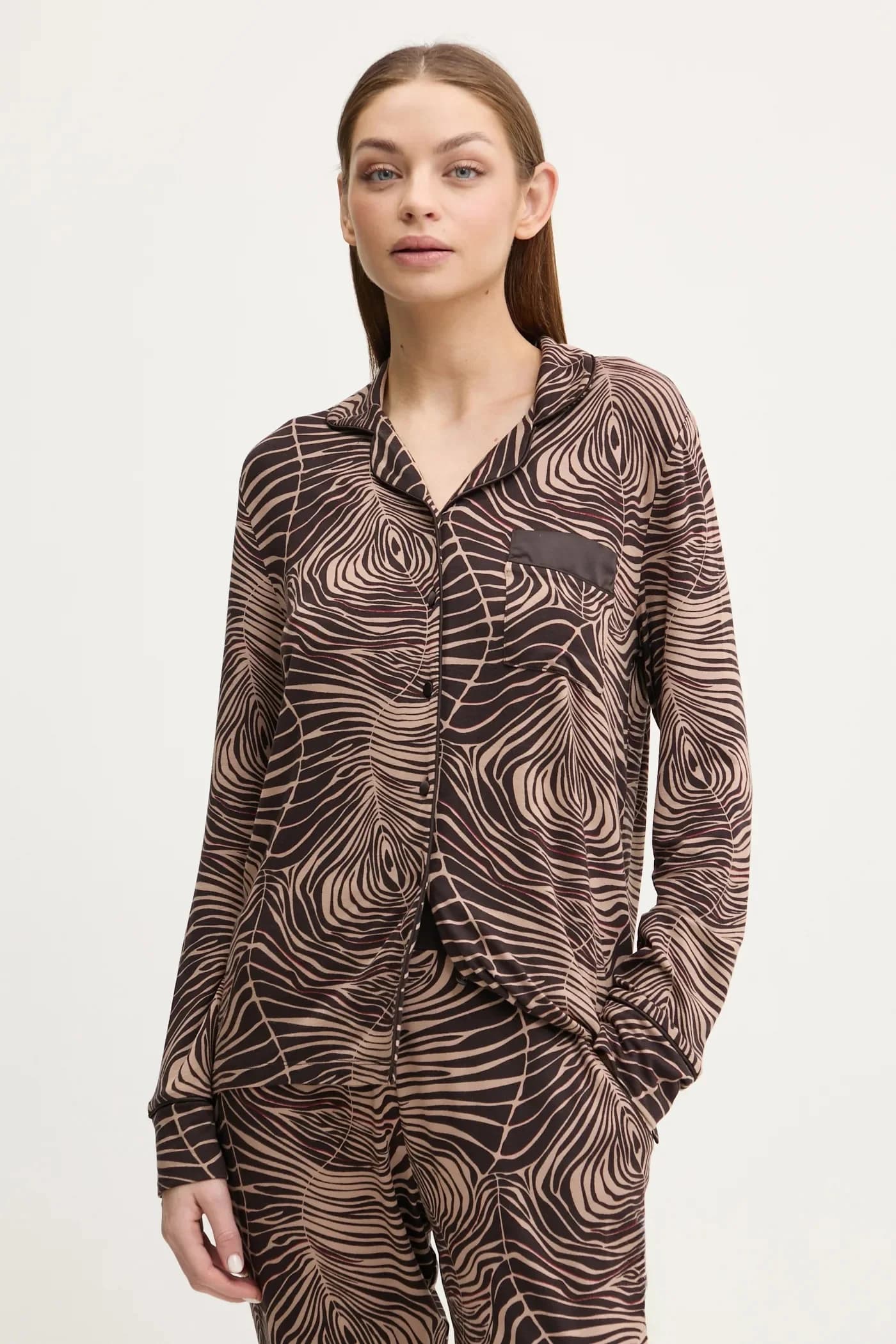 Пижамная рубашка