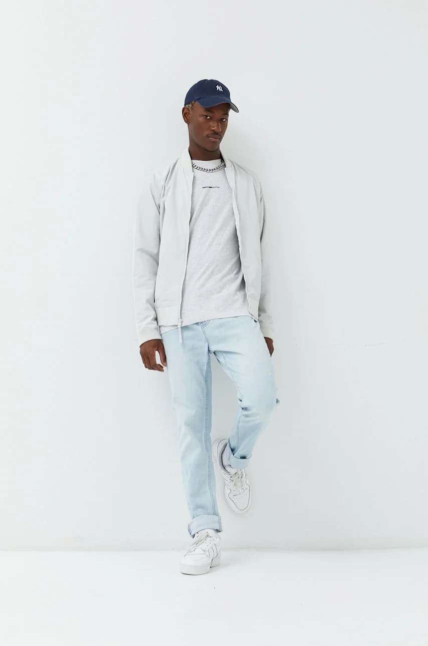 Куртка-бомбер