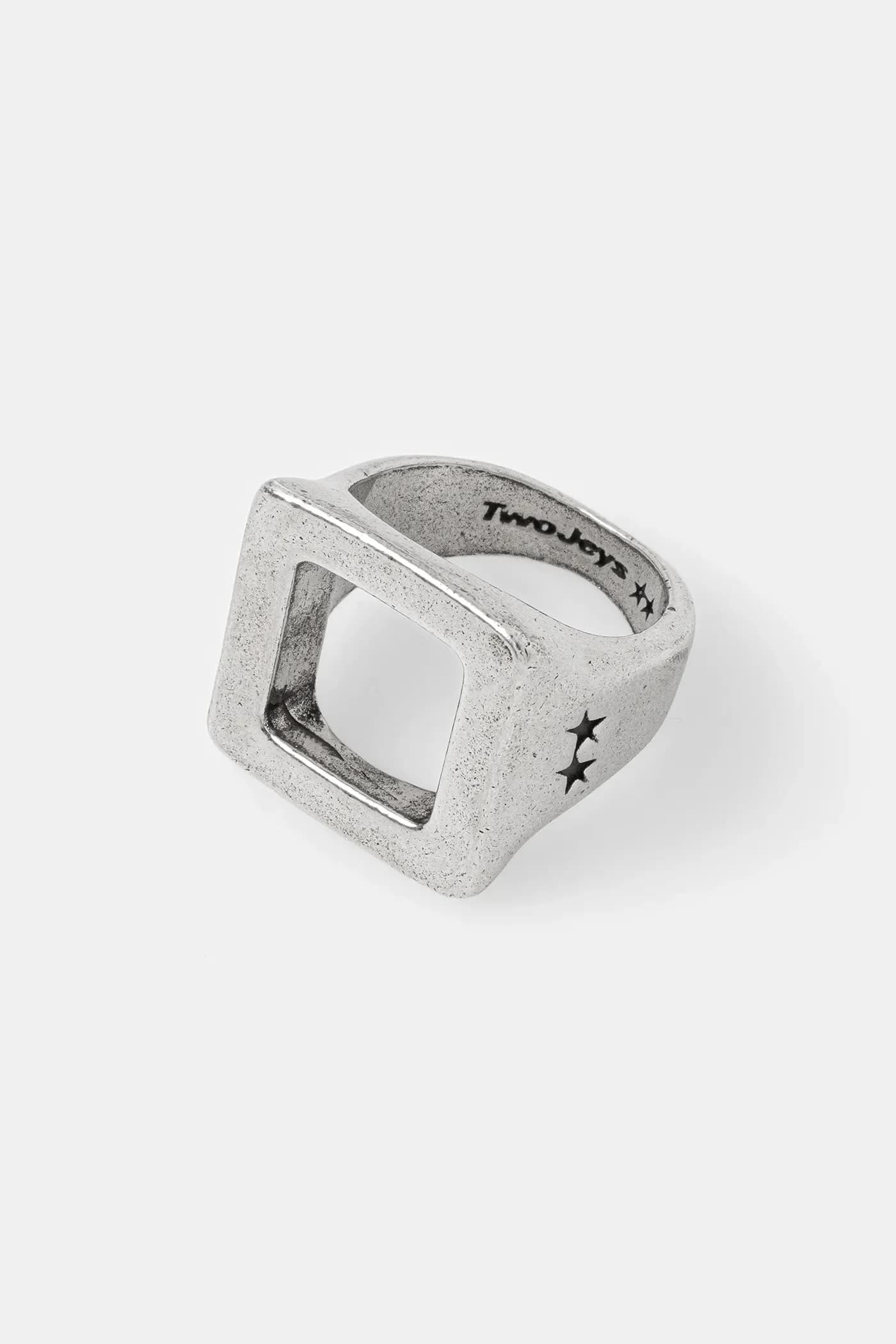 Посеребренное кольцо