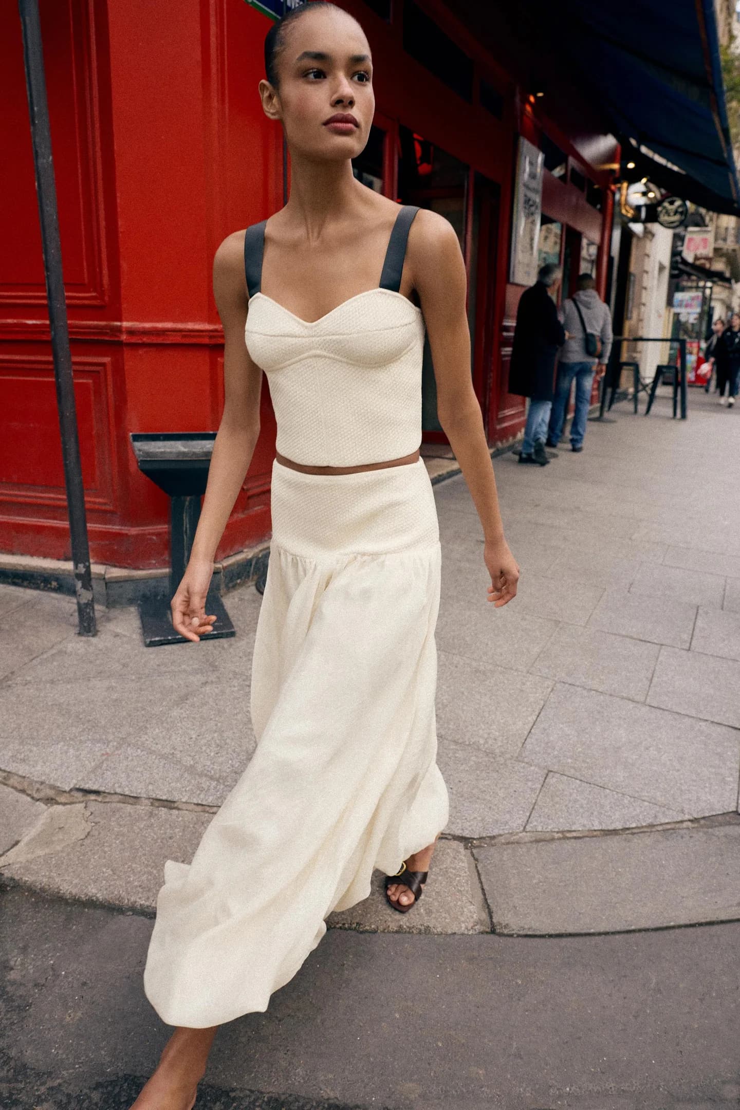 СТРУКТУРНЫЙ ТРИКОТАЖНЫЙ ТОП С КОНТРАСТНЫМИ бретелями - фото 2