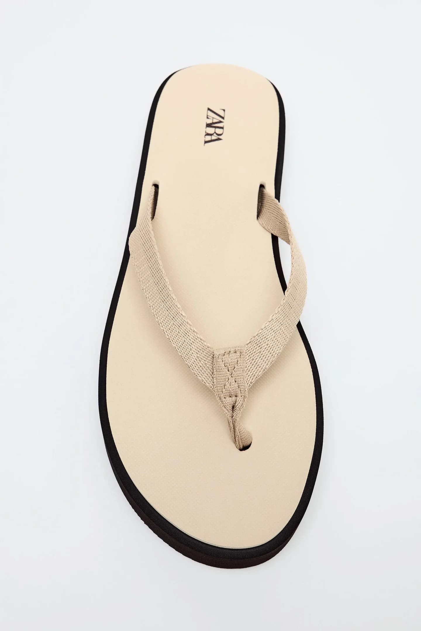 ШЛЕПАНЦЫ НА ПЛОСКОЙ ПОДОШВЕ ИЗ КОМБИНИРОВАННЫХ МАТЕРИАЛОВ