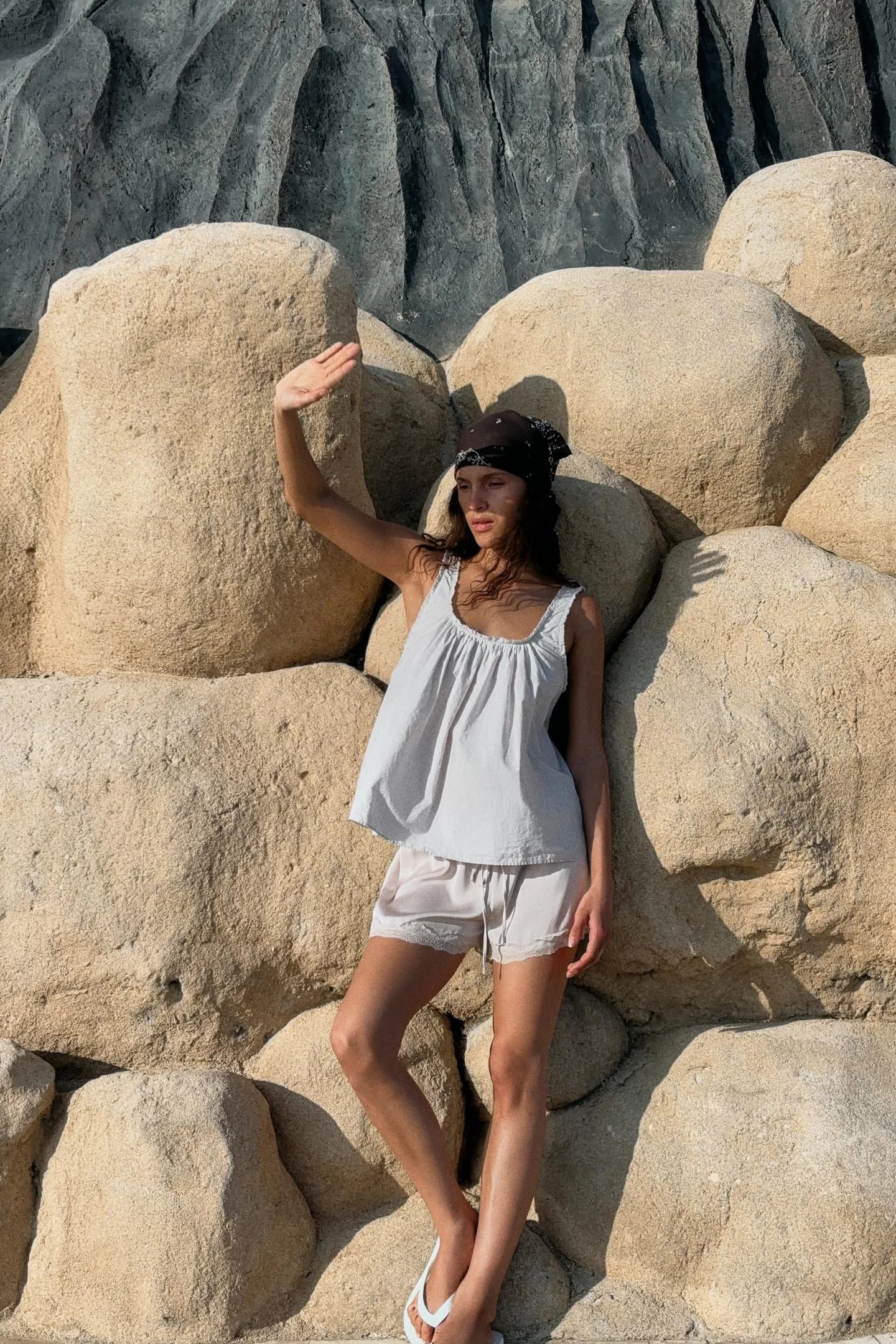 ШАРФ ТУРЕЦКОГО УЗОРА С БИСЕРАМИ И ЦВЕТАМИ - фото 3