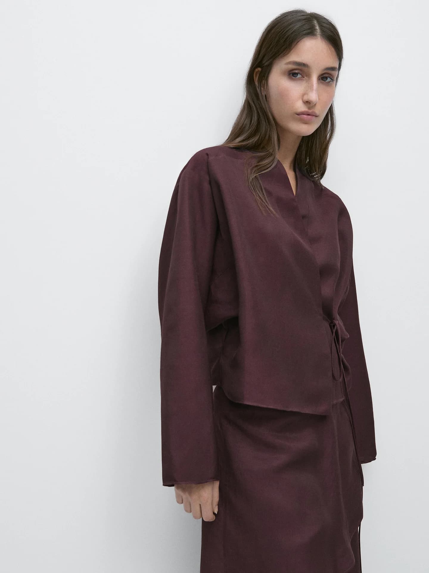 Льняная рубашка с завязками - фото 9