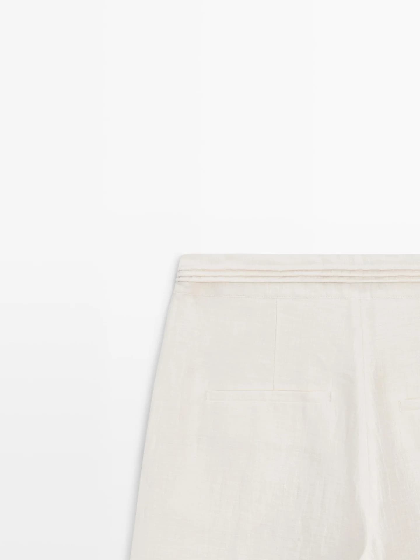 Свободные брюки с деталями на талии из смесового льна. - фото 3