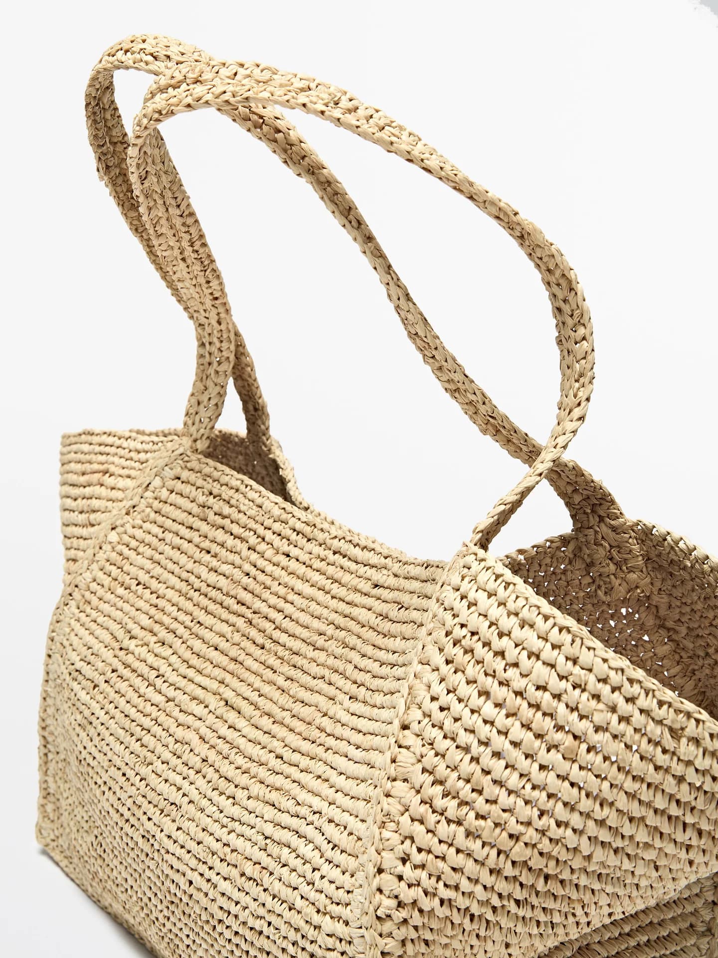 Сумка-шоппер среднего размера из 100% рафии. - фото 2