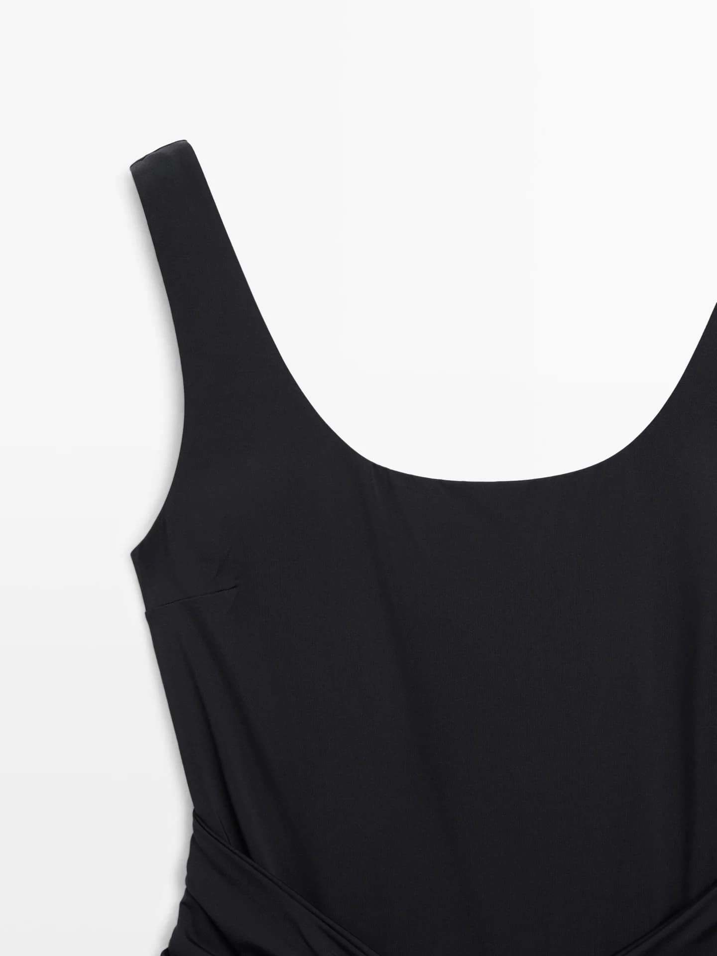 Купальник с ювелирной деталью - фото 4