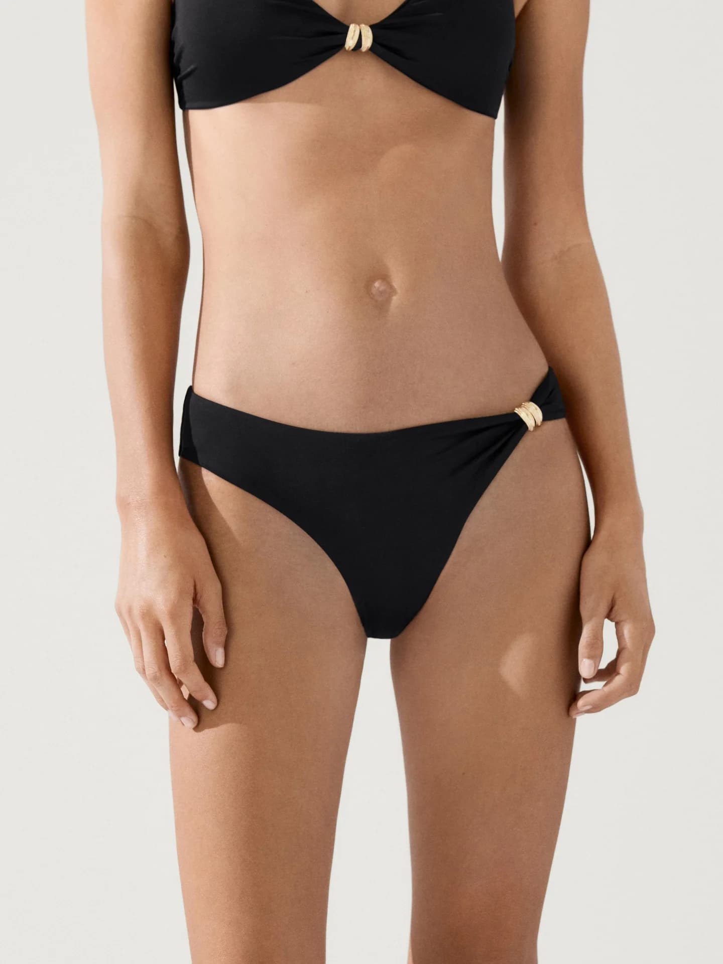 Верх бикини с украшениями - фото 10