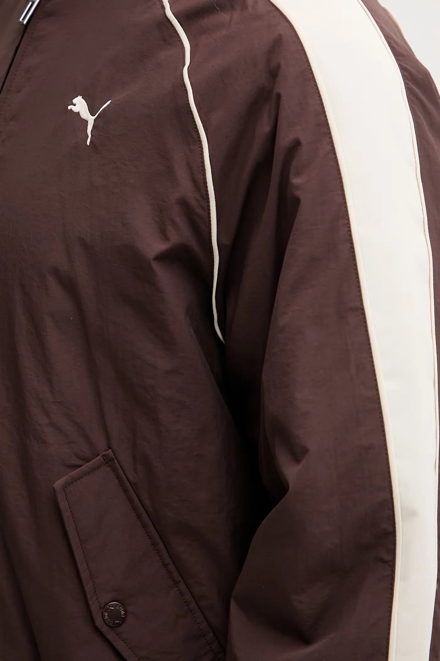 Куртка-бомбер коричневый для женщин - фото 10