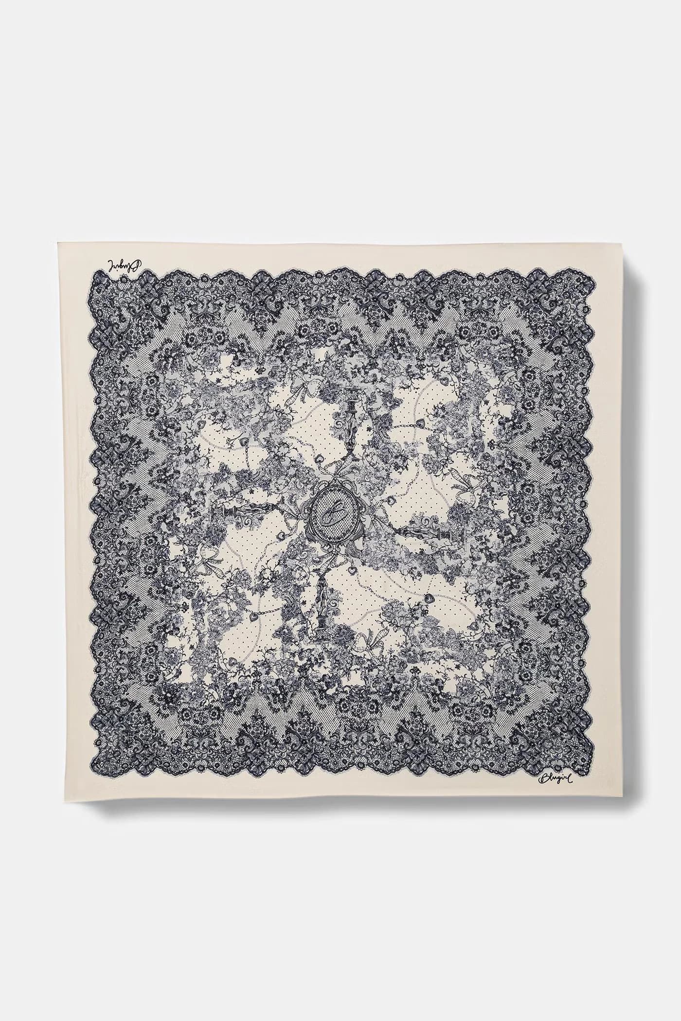 Женский шарф из шелка