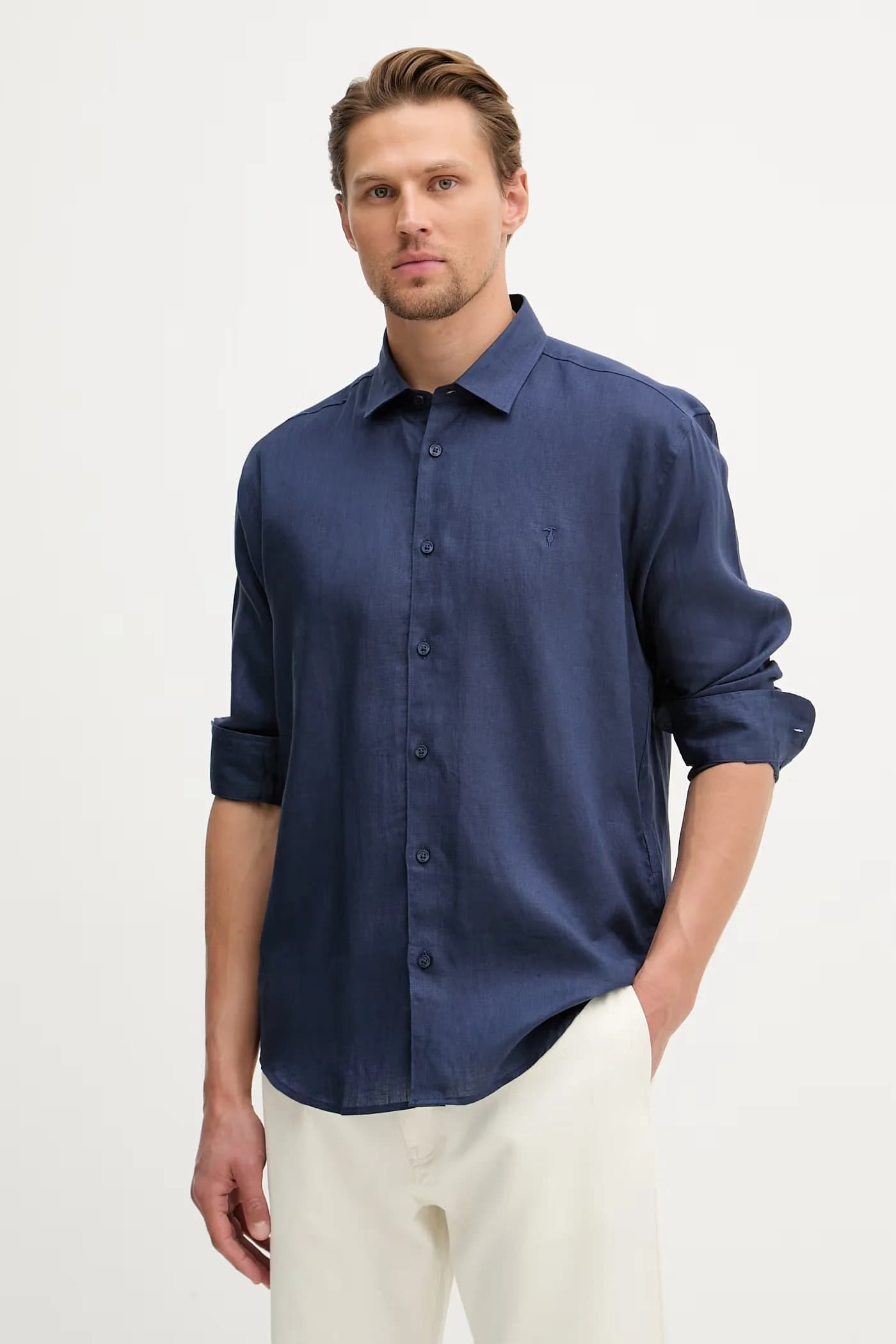 Мужская льняная рубашка