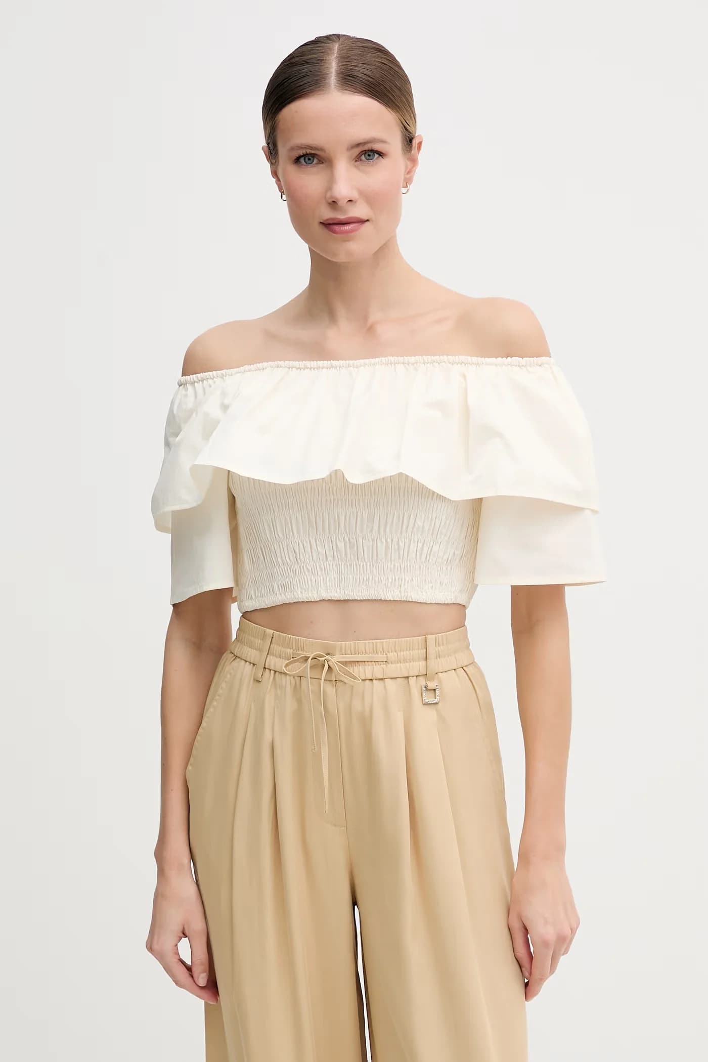 Женская хлопковая блузка с рюшами