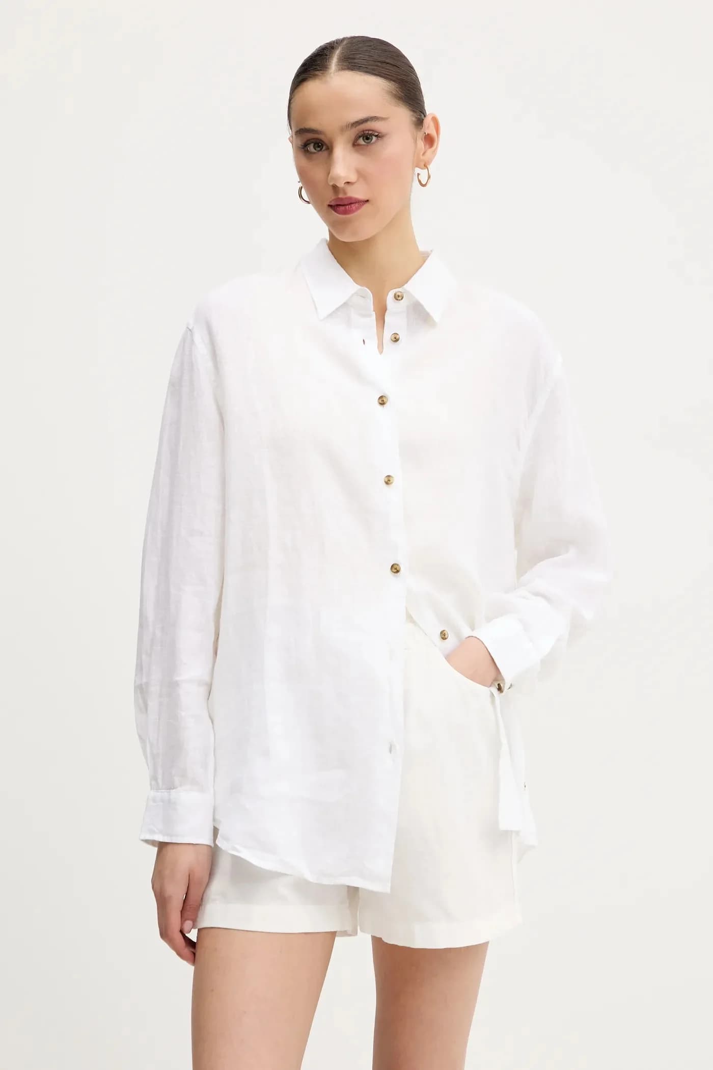 Льняная рубашка