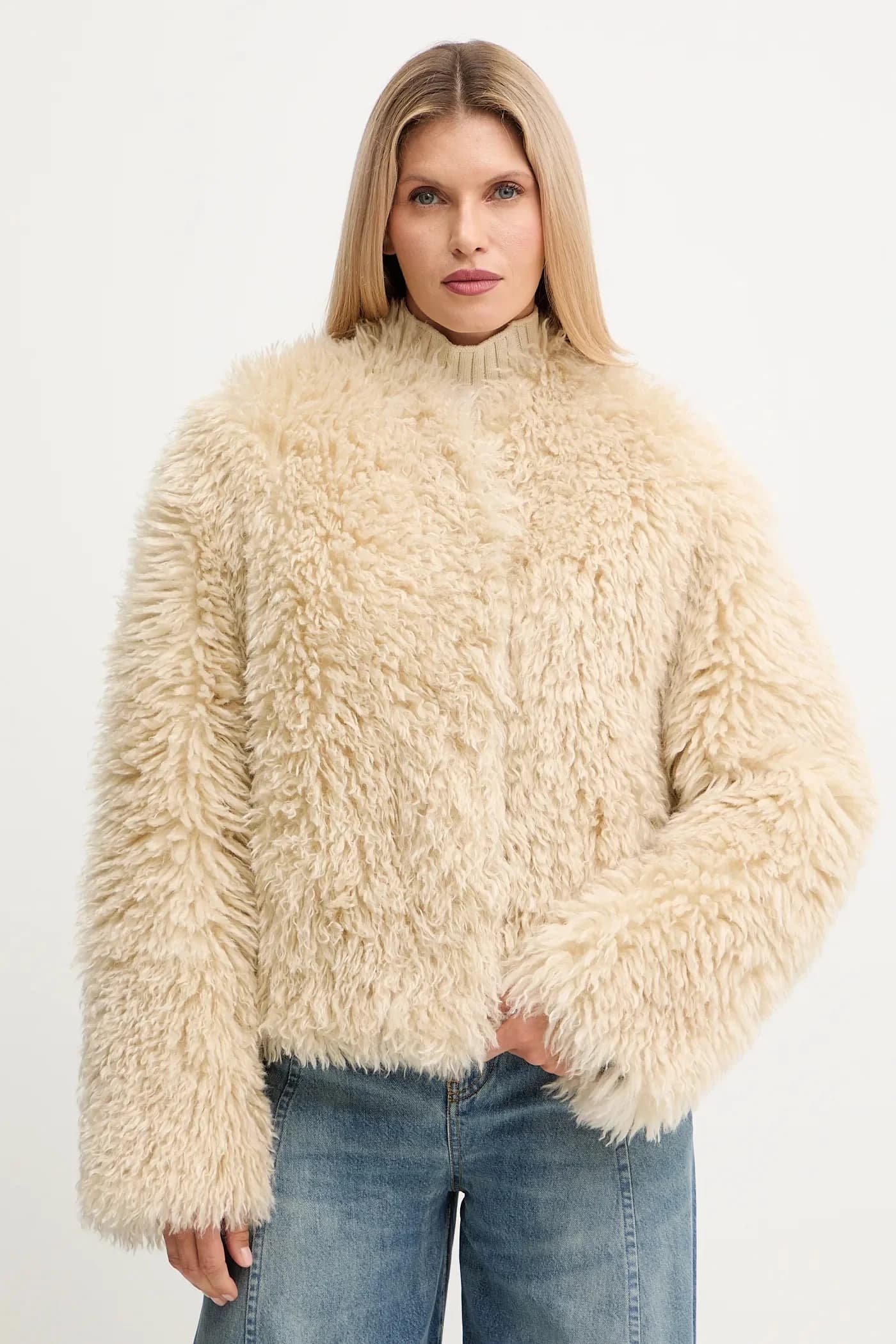 пальто Шарлотты