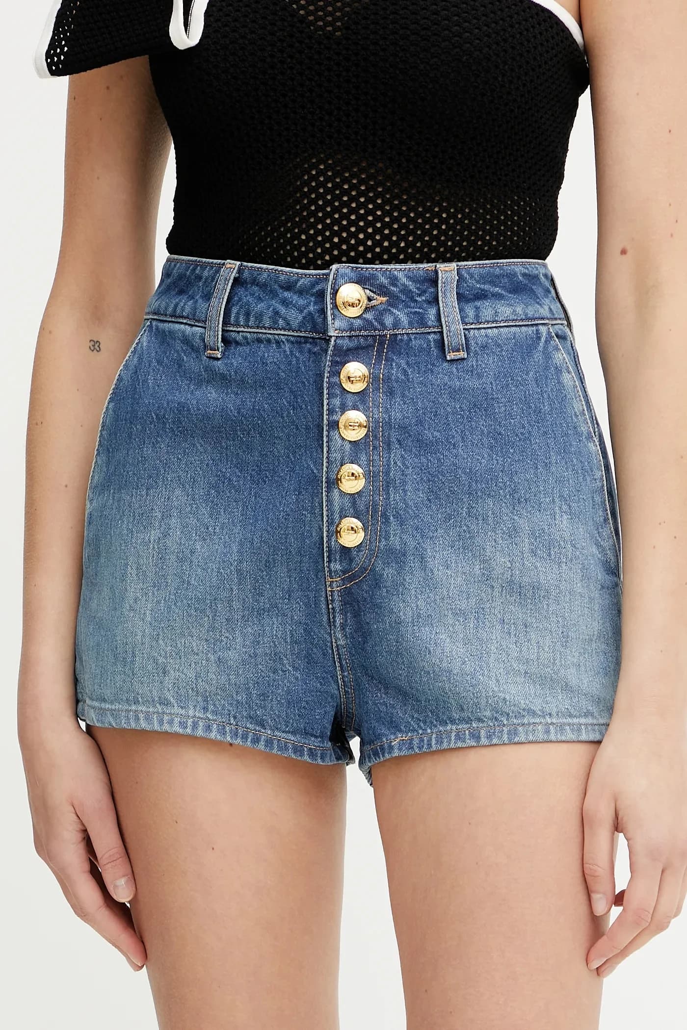 Джинсовые шорты