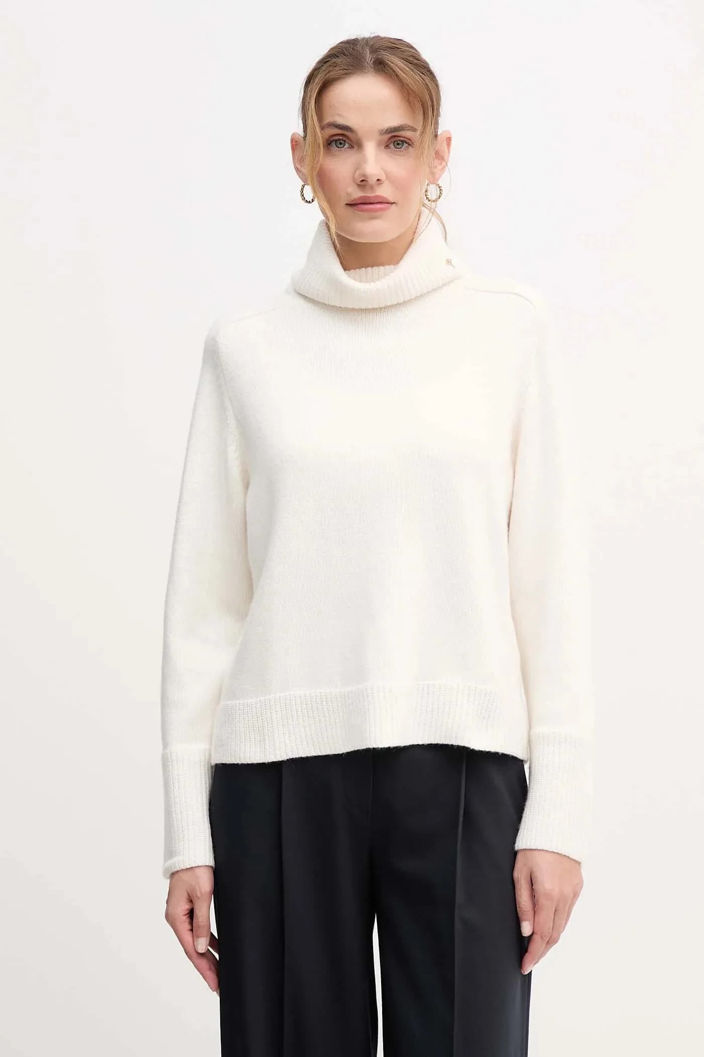 Свитер из смесовой шерсти