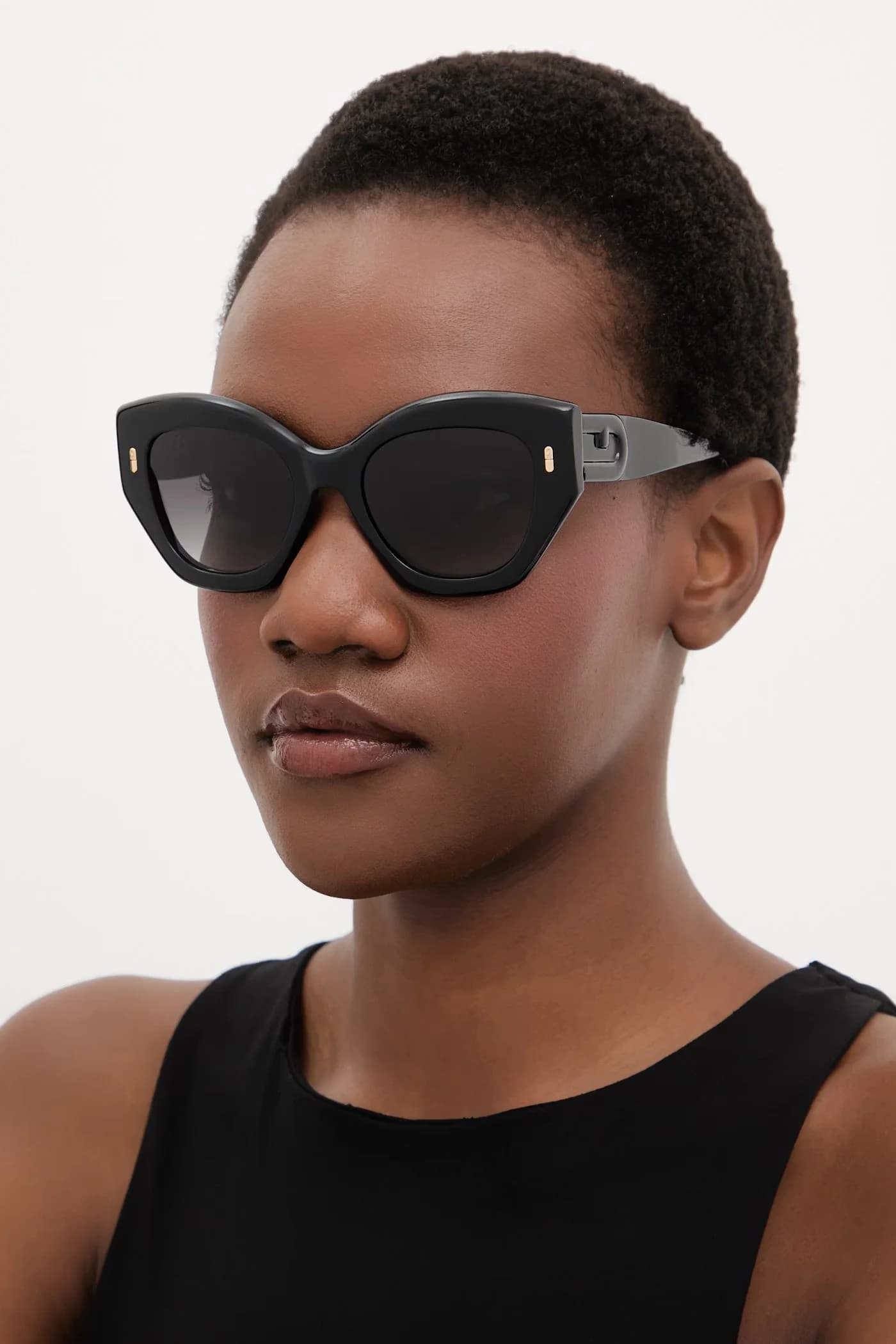 Женские солнцезащитные очки «кошачий глаз»