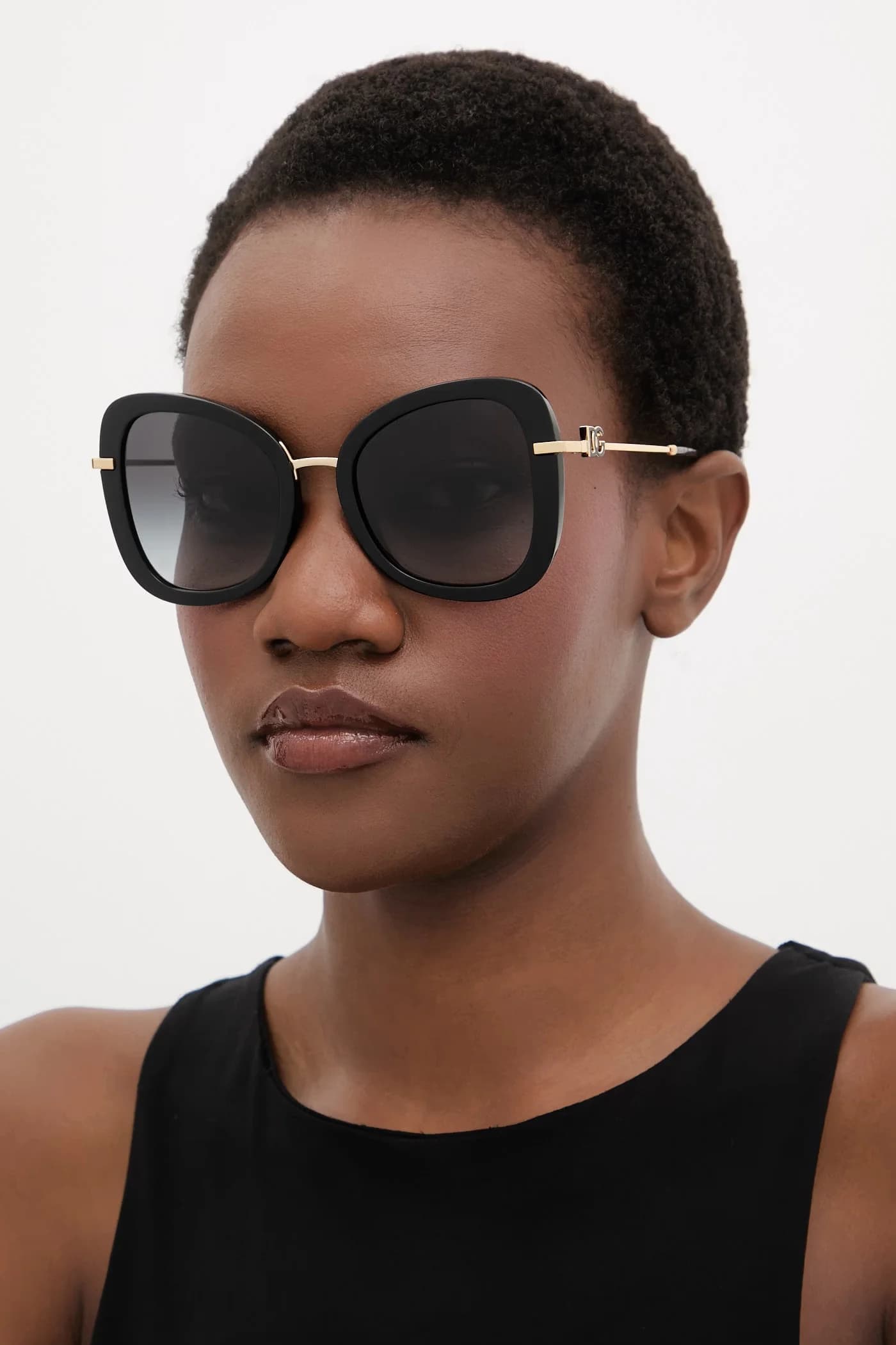 Женские солнцезащитные очки