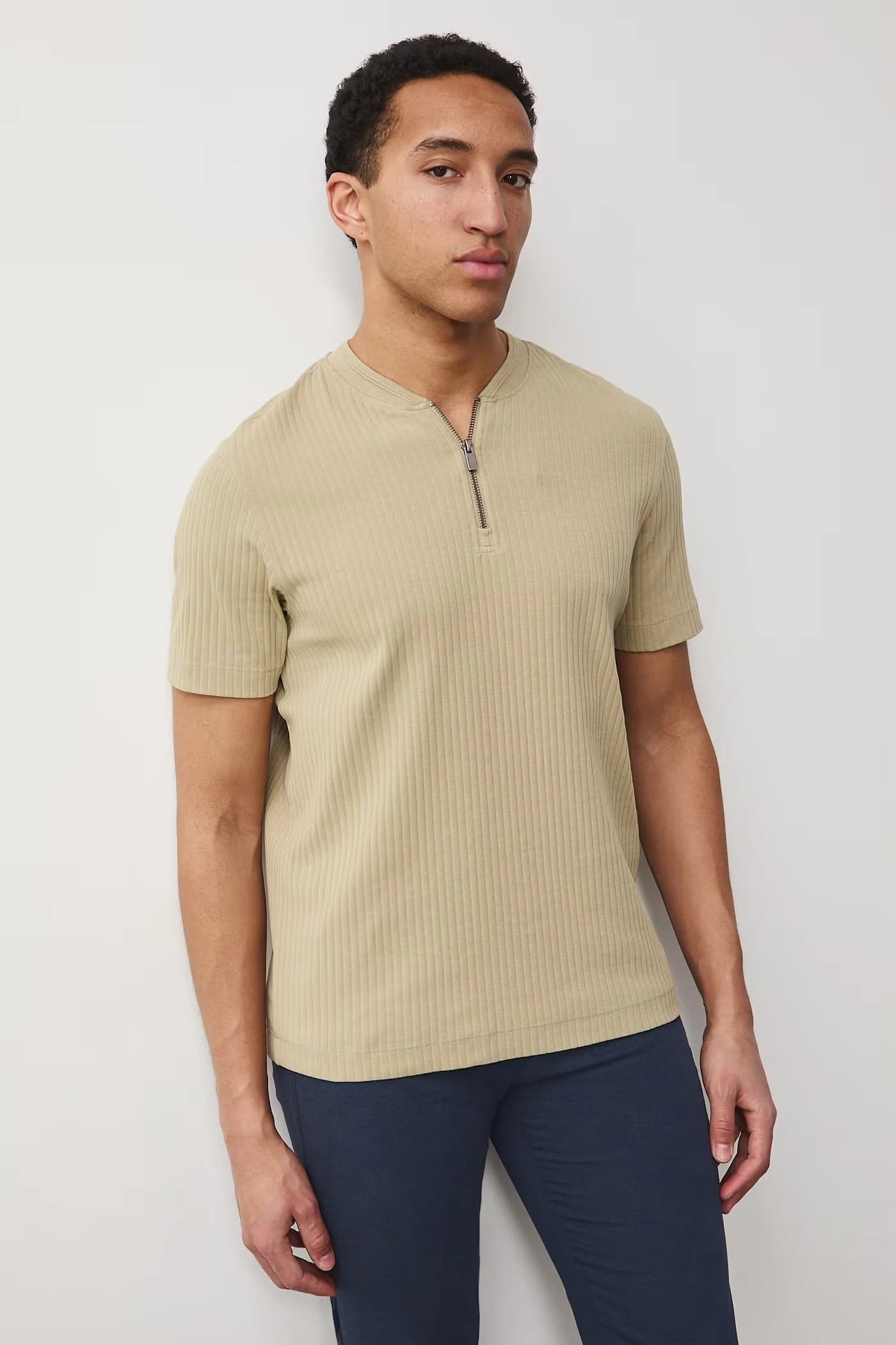 Мужская футболка из хлопка с эластаном