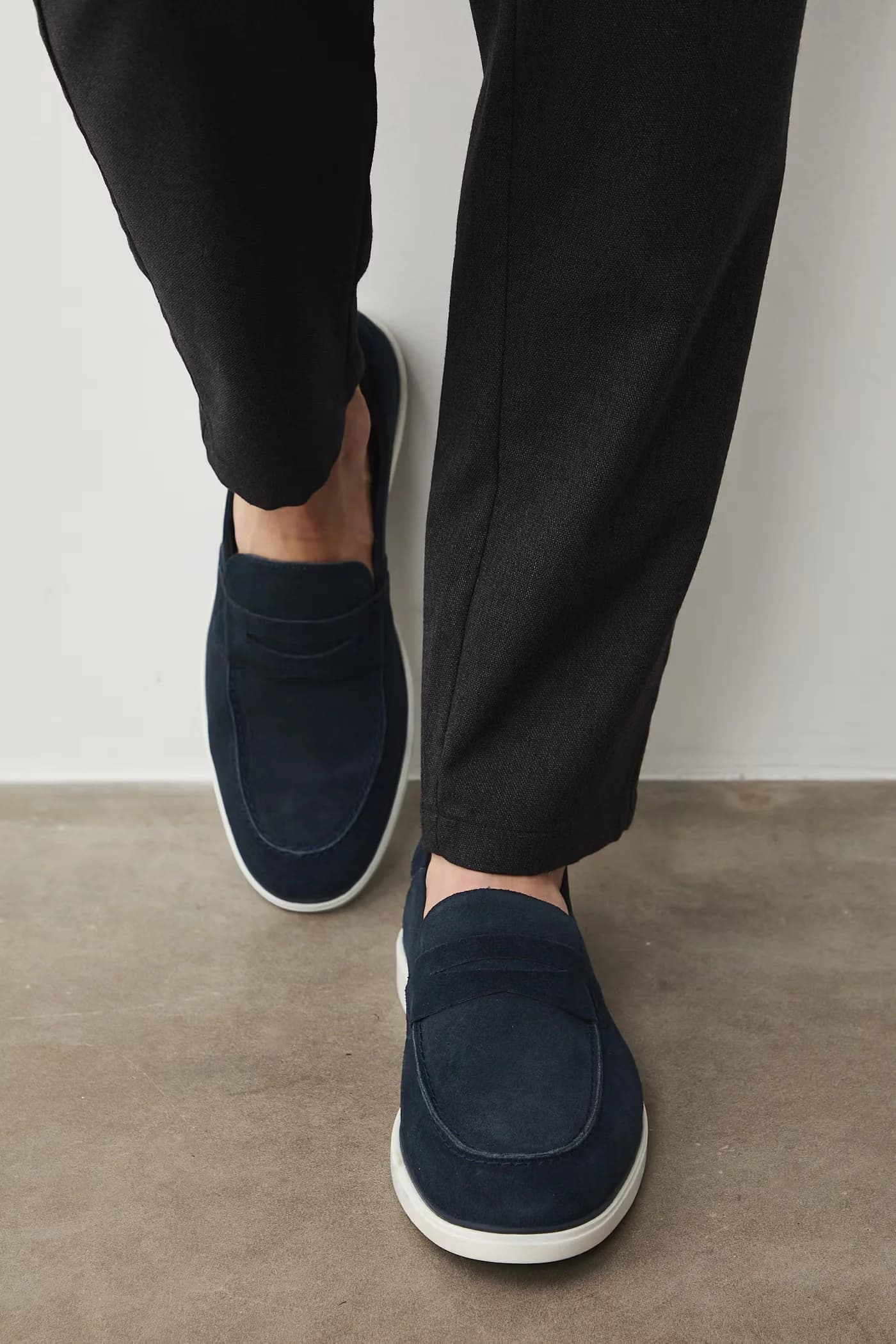 Мужские замшевые мокасины