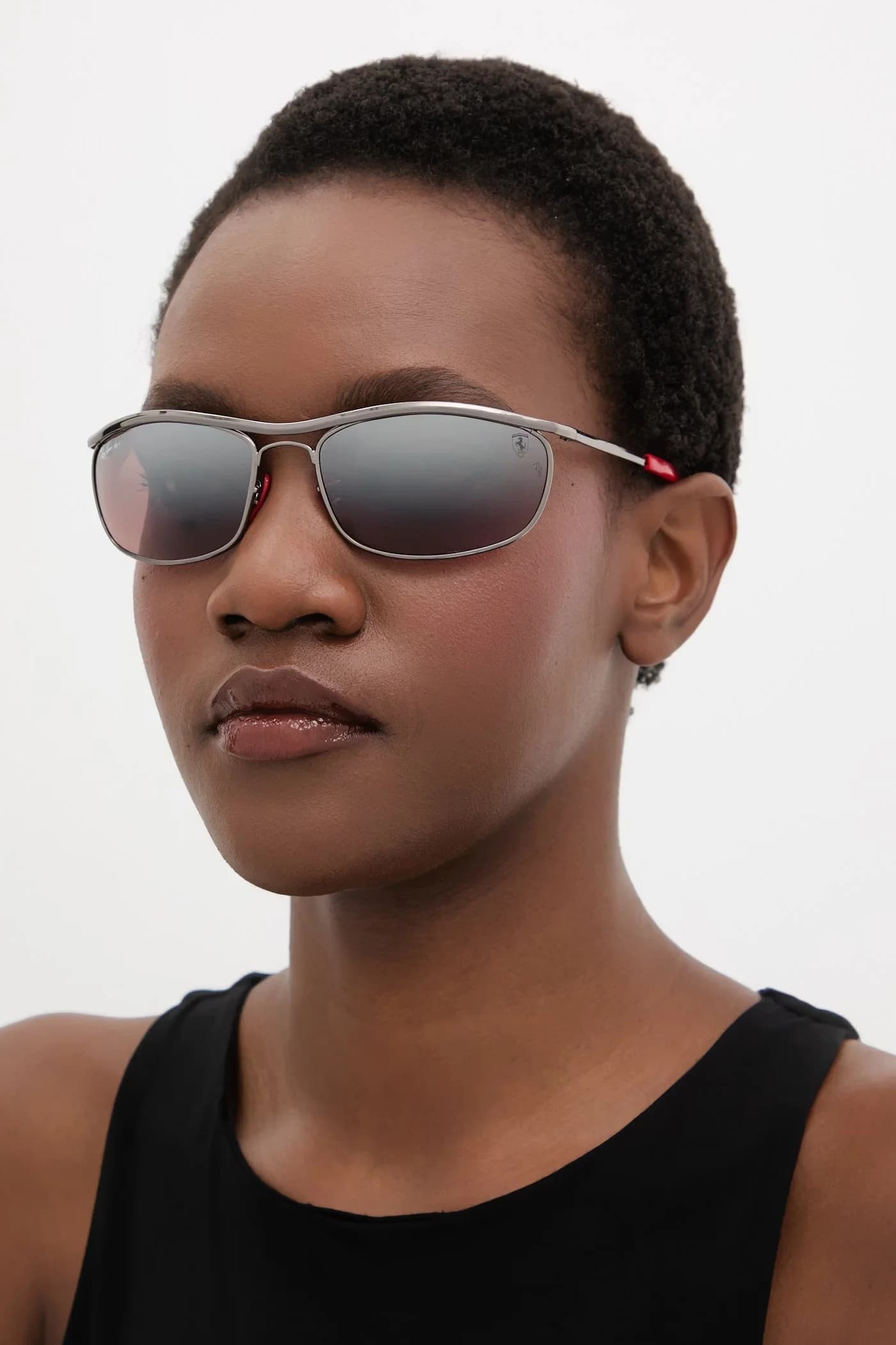 Солнцезащитные очки SCUDERIA FERRARI COLLECTION