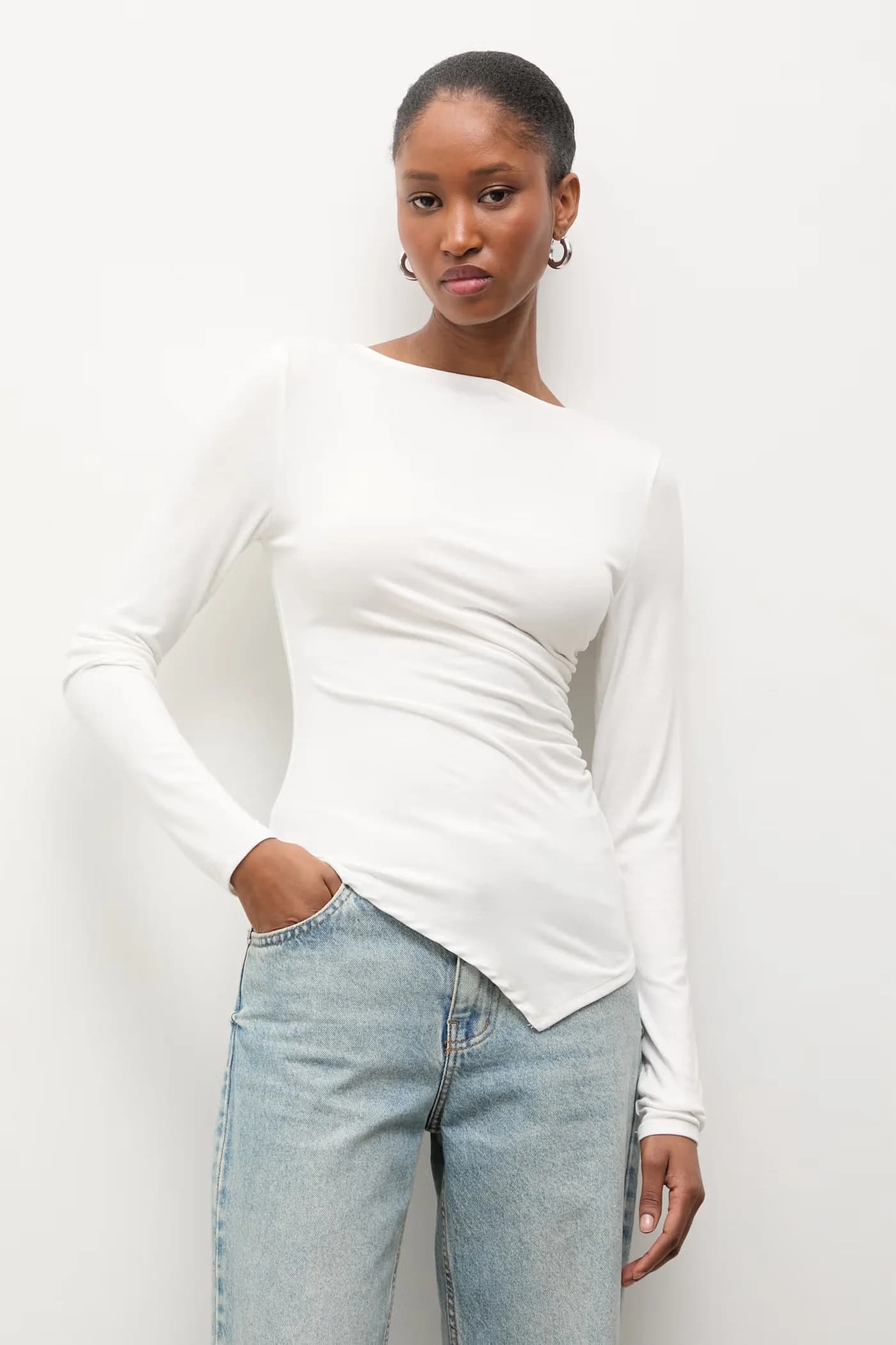 Женская асимметричная блузка из вискозы