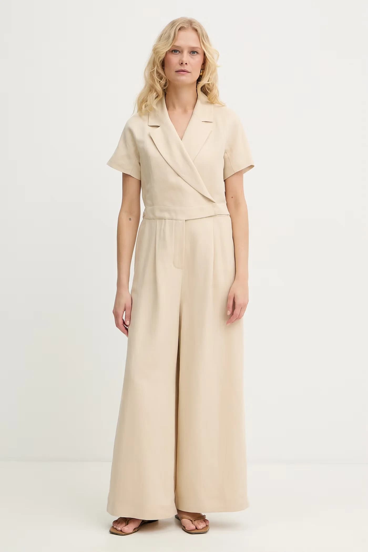 Женский комбинезон с запахом из льна OBLATO