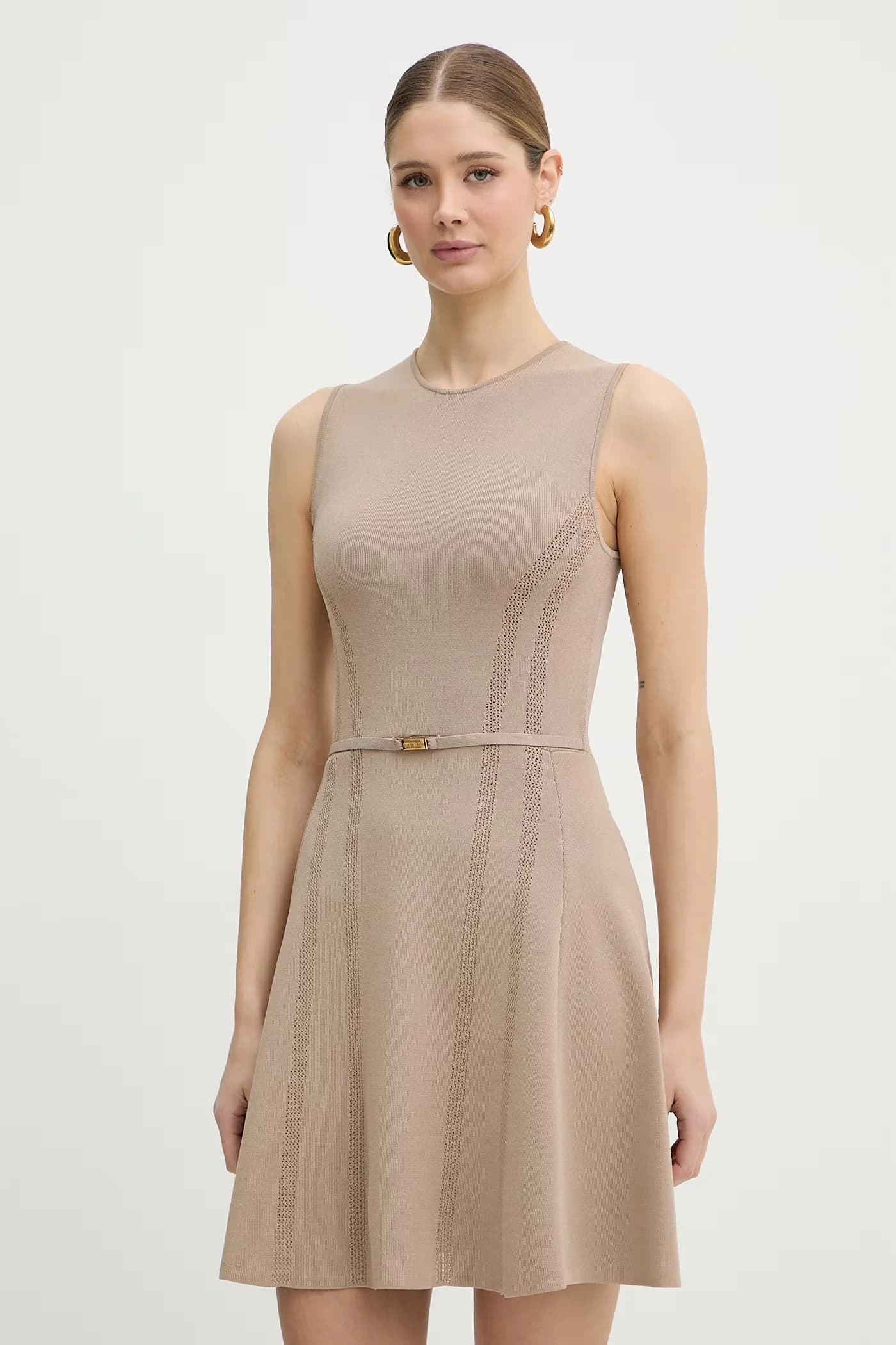 KASHU расклешенное платье из вискозы.