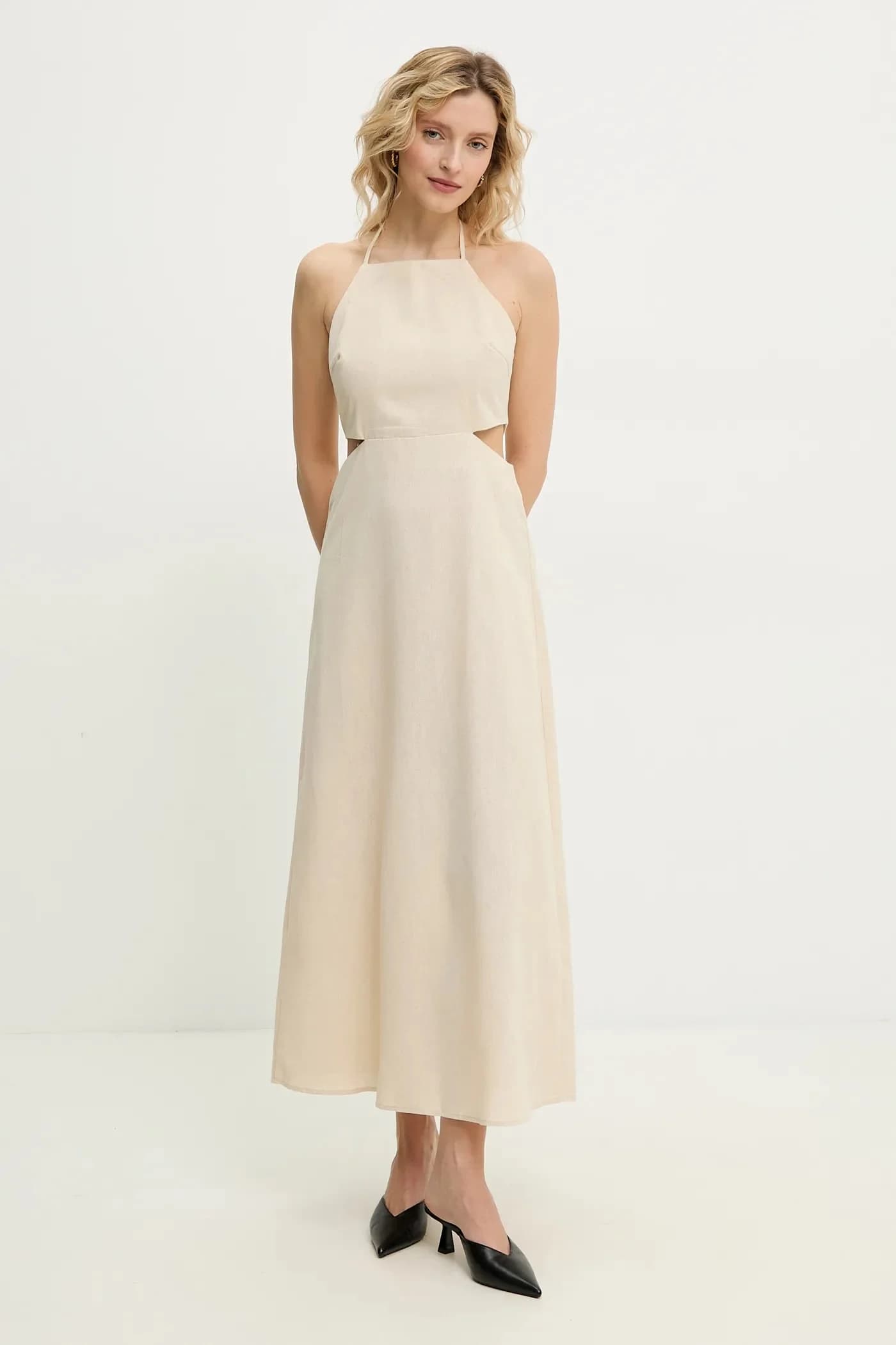 Платье из смесового льна