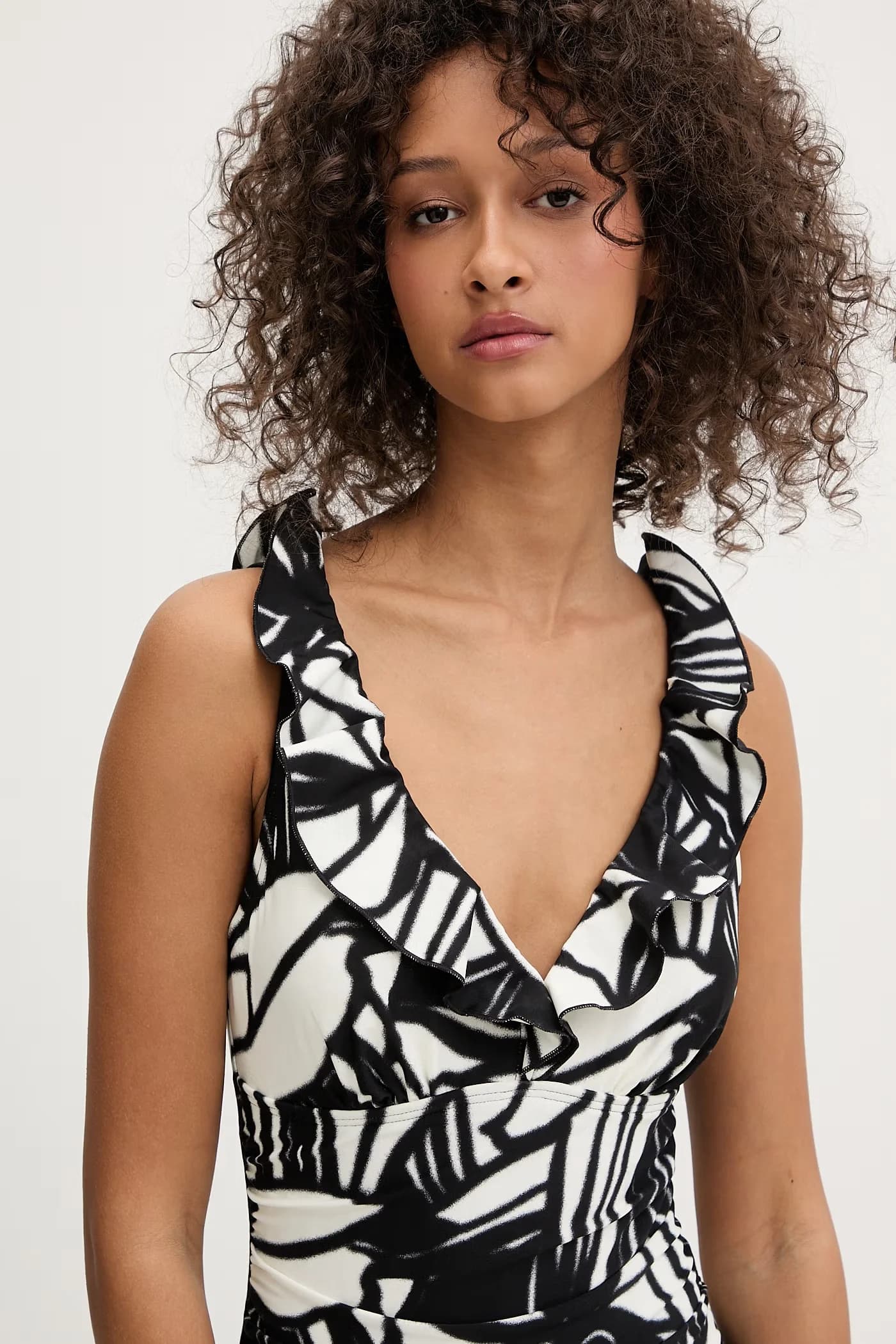 Женский цельный купальник - фото 4