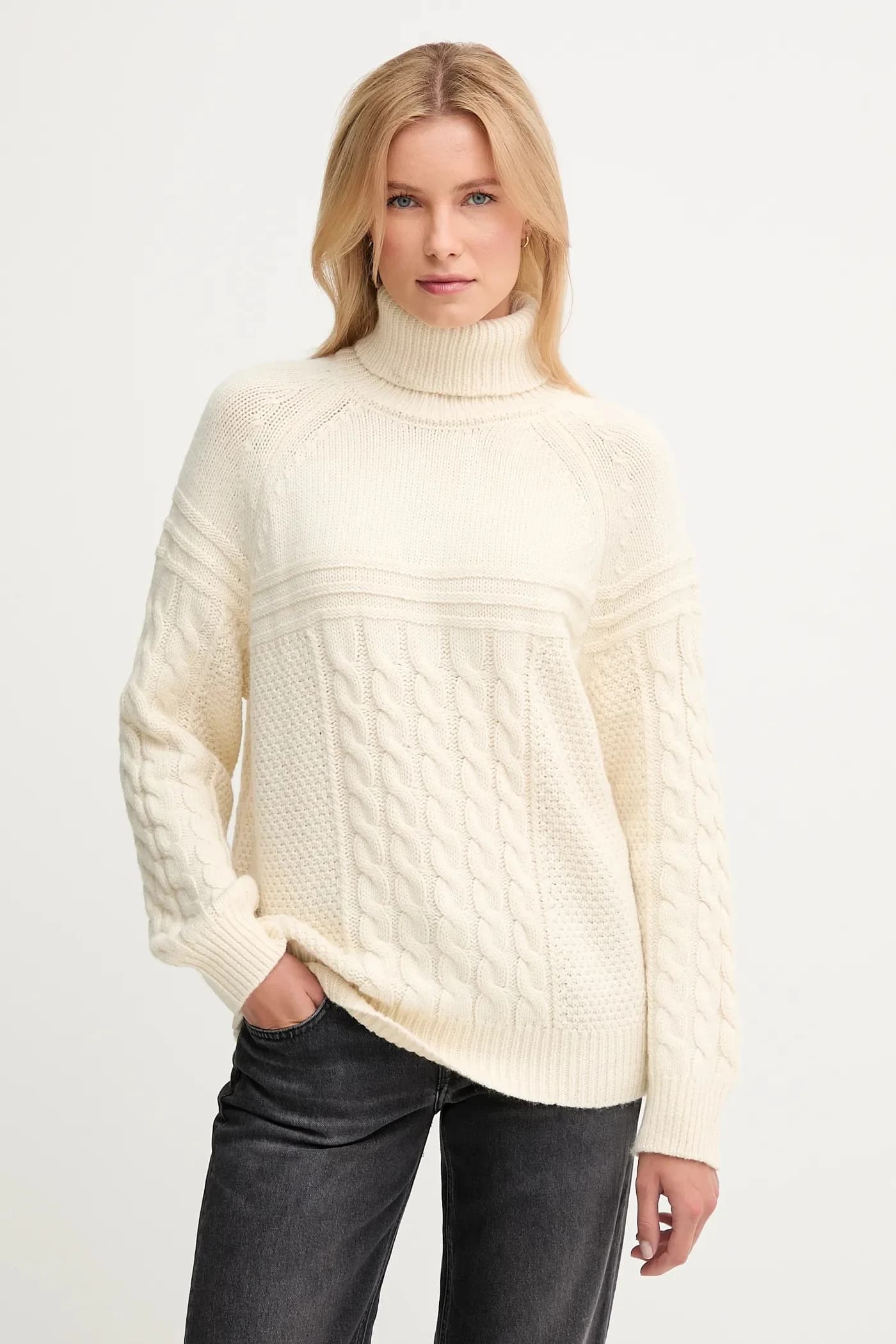 Свитер из смесовой шерсти