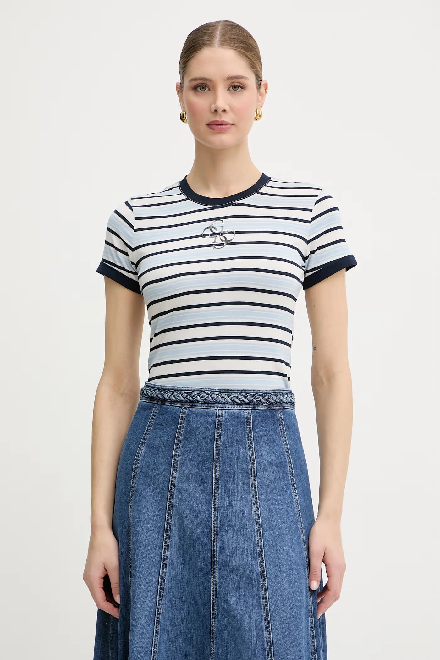 Базовая женская футболка с модалом