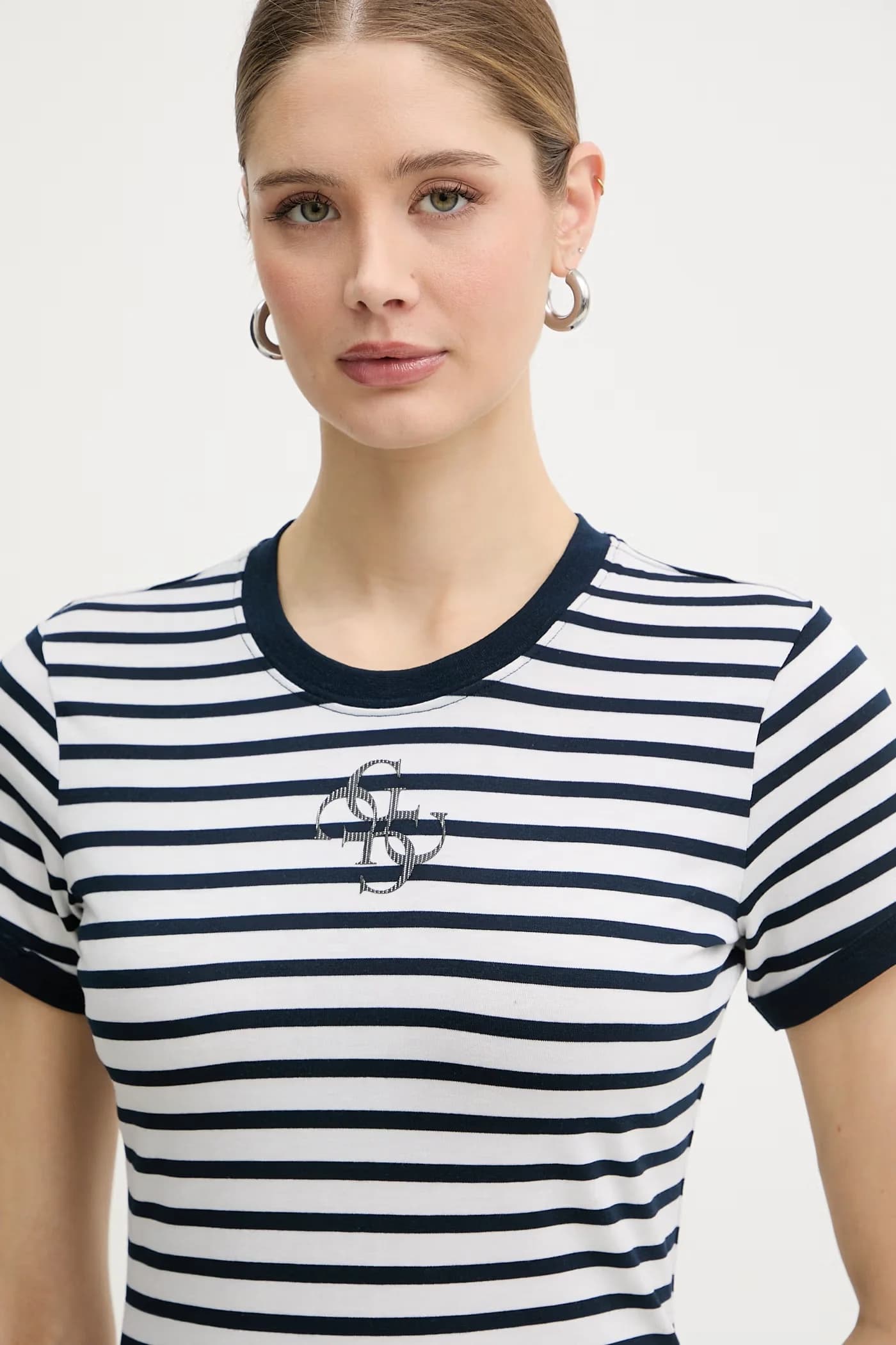 Базовая женская футболка с модалом - фото 4