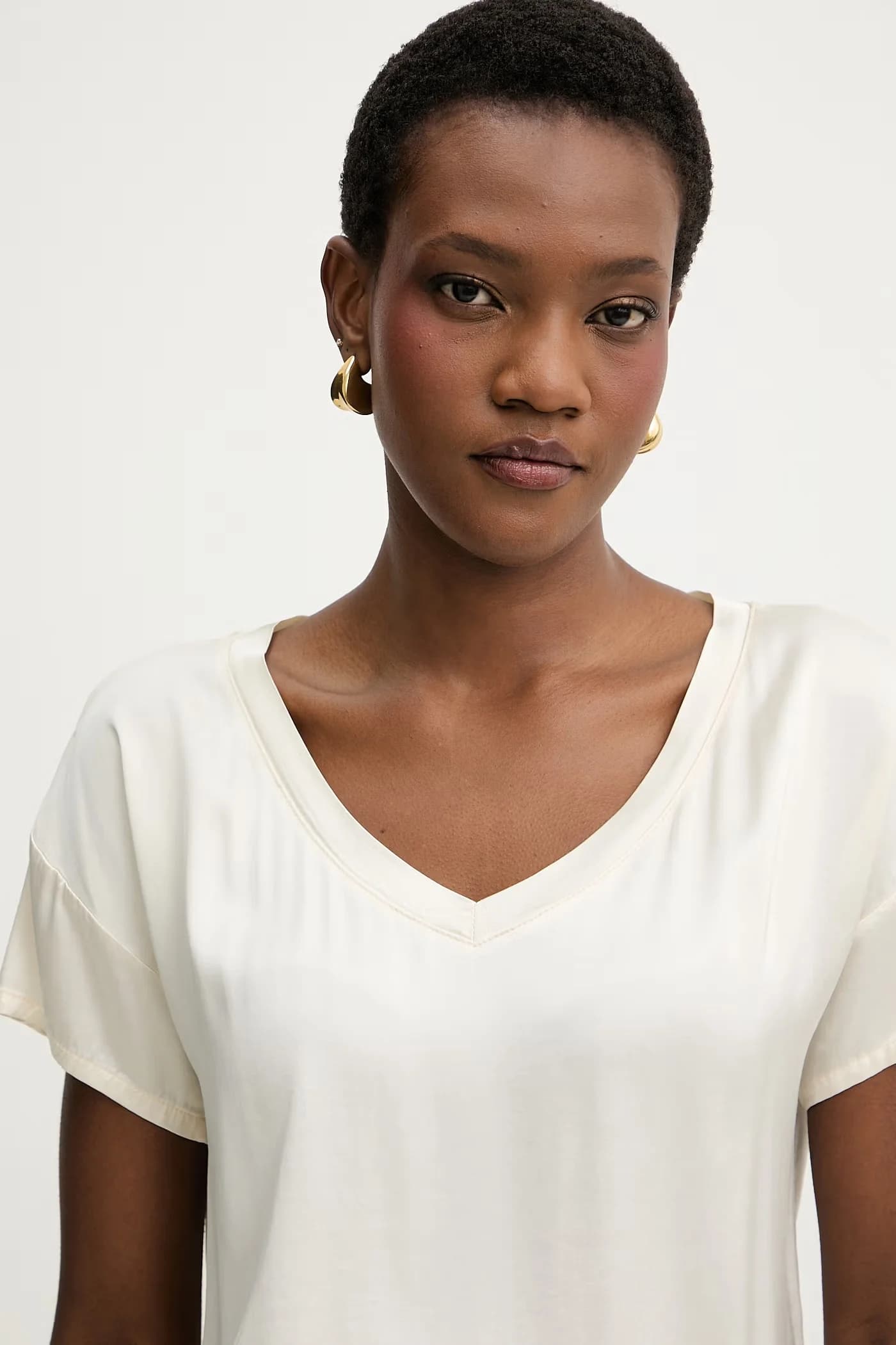 Женская футболка - фото 4