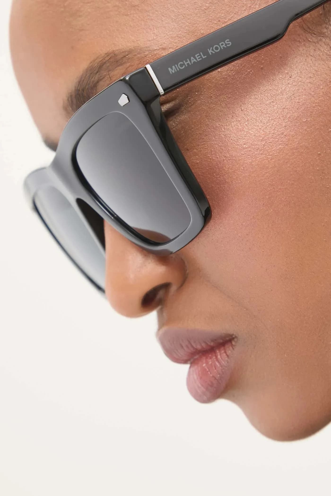 Солнцезащитные очки - фото 7